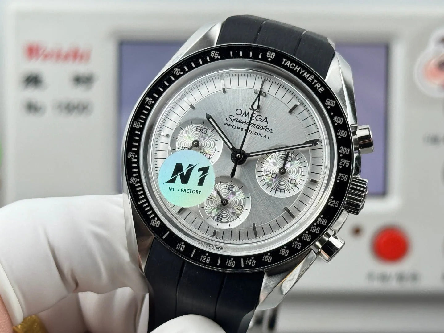 Omega Speedmaster Moonwatch Professional 42mm Silver Dial Black Rubber
