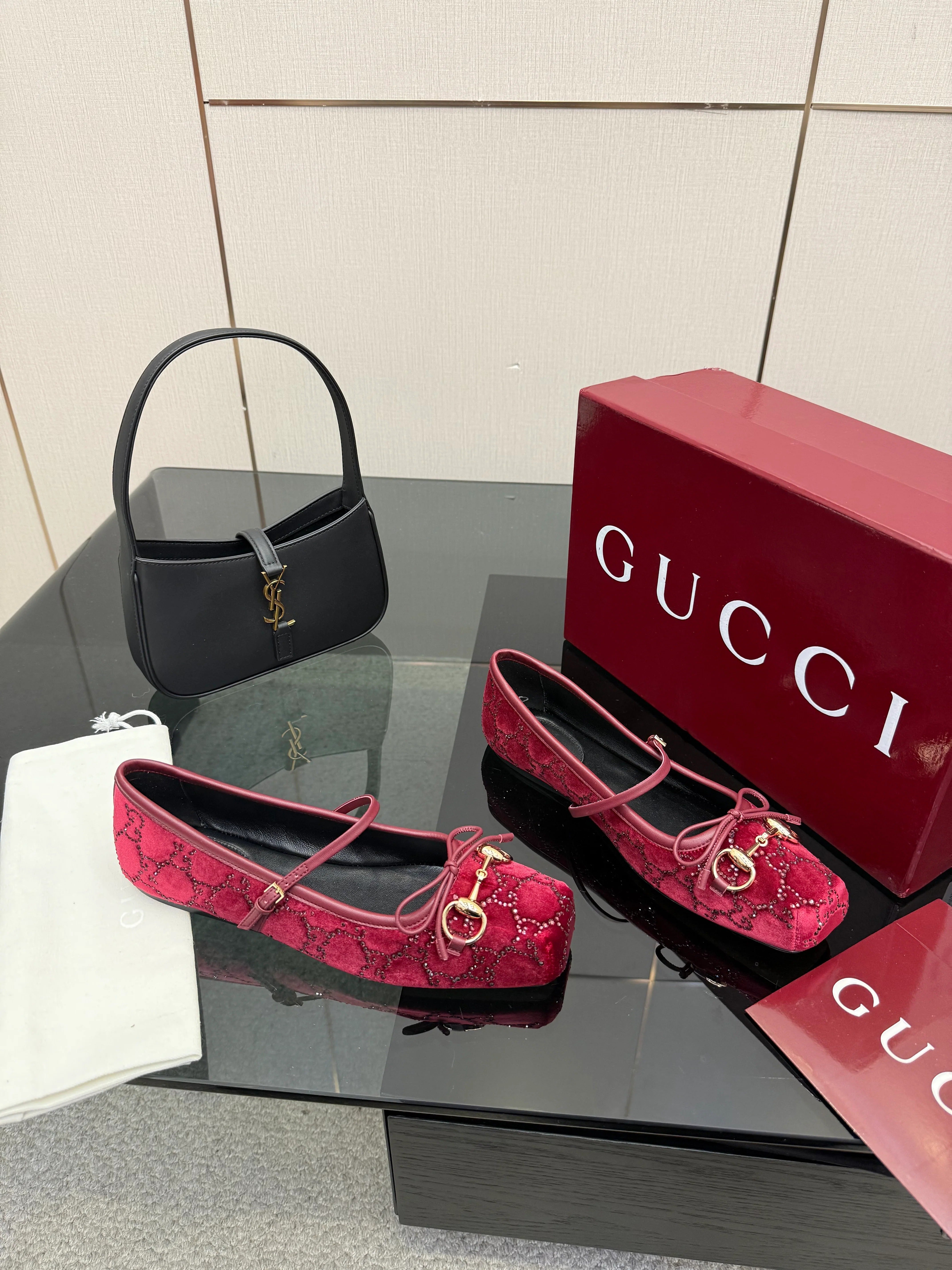 Gucci 2026 Crystal Rhinestone Ballet Flat Red Velvet Leather 629716