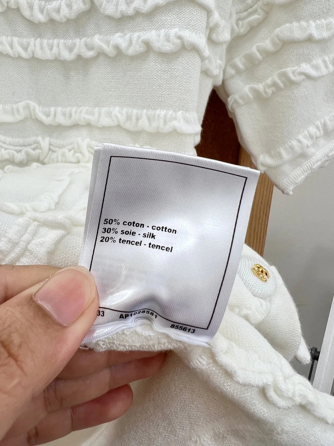 Chanel 2026 Collared Short-Sleeved Cardigan White Cotton 472923