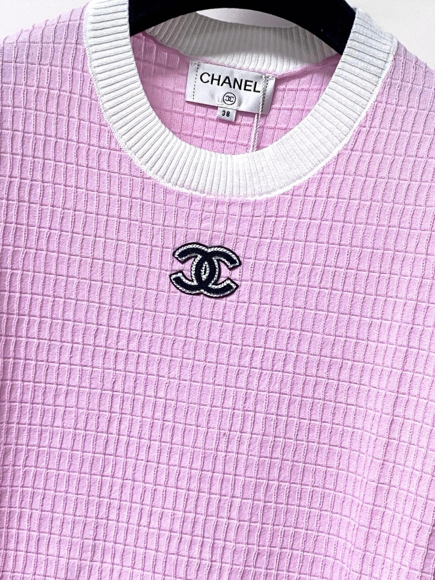 Chanel 2026 Pink Short-Sleeved Shirt Tencel 310322