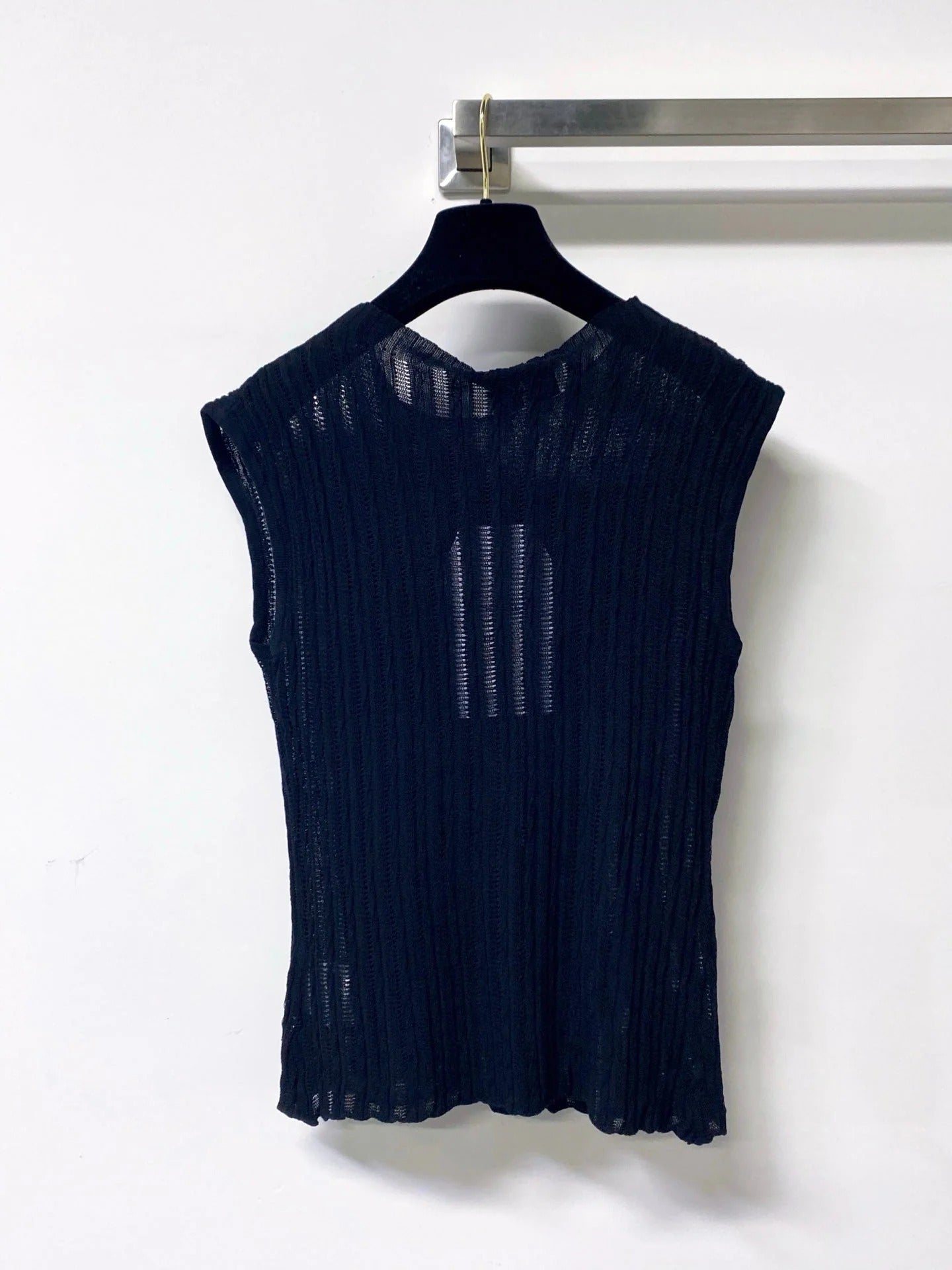 Chanel 2026 Sleeveless Knit Top CC Logo Tencel 310305