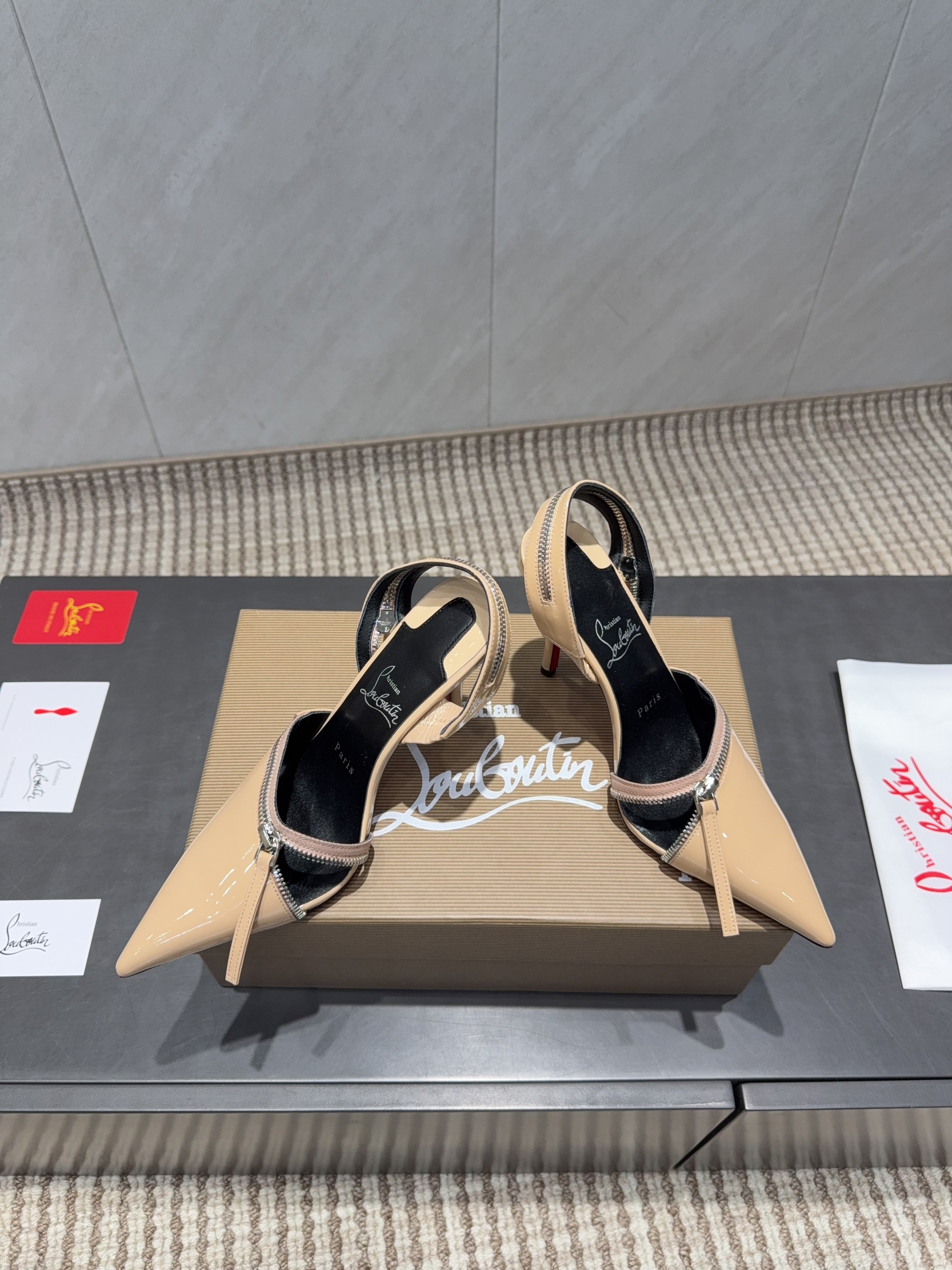 CL 2026 Slingback With Zipper Details 100mm Nude Patent Leather 613790