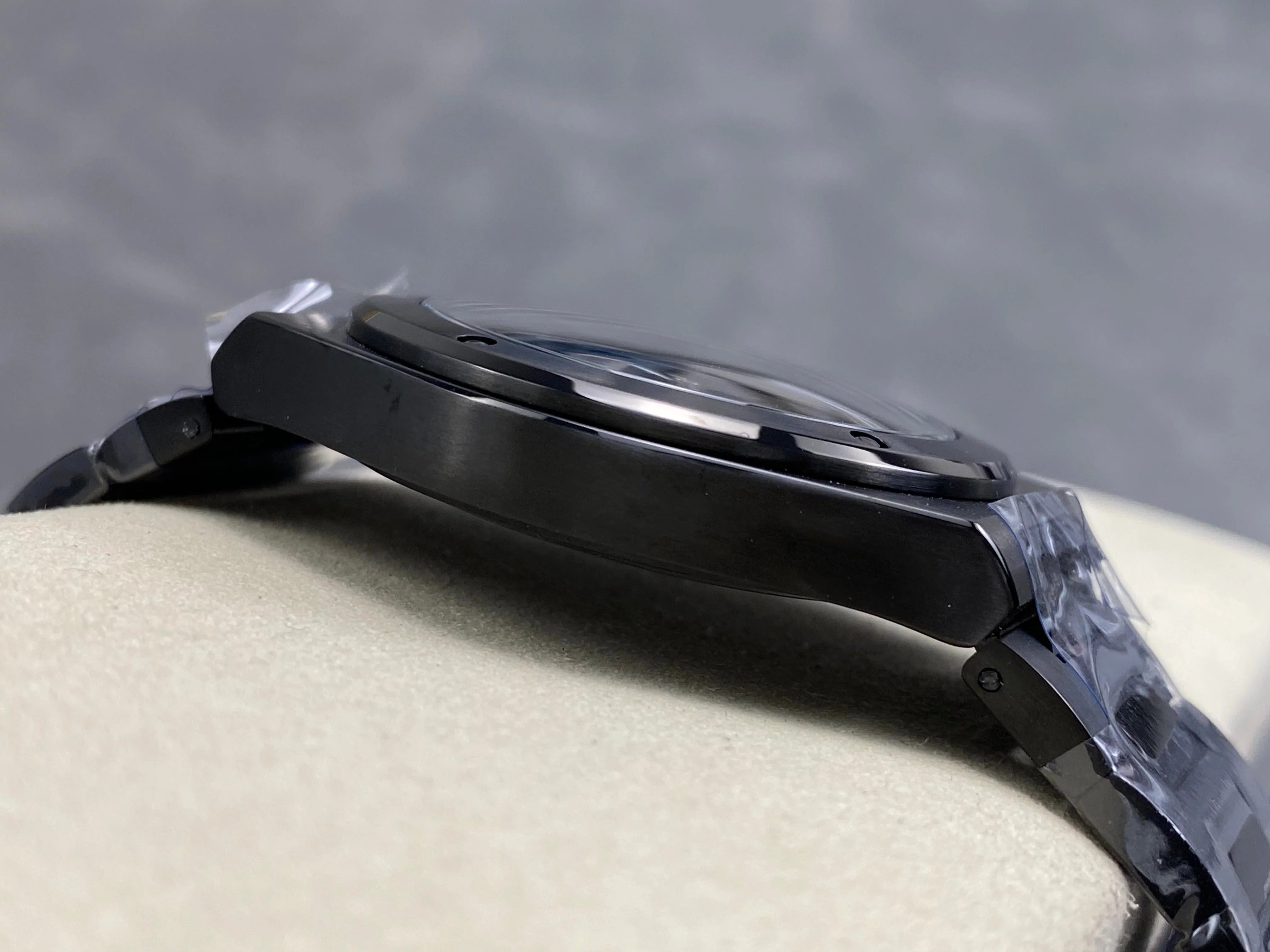 IWC Ingenieur 40 Black Dial Black Case