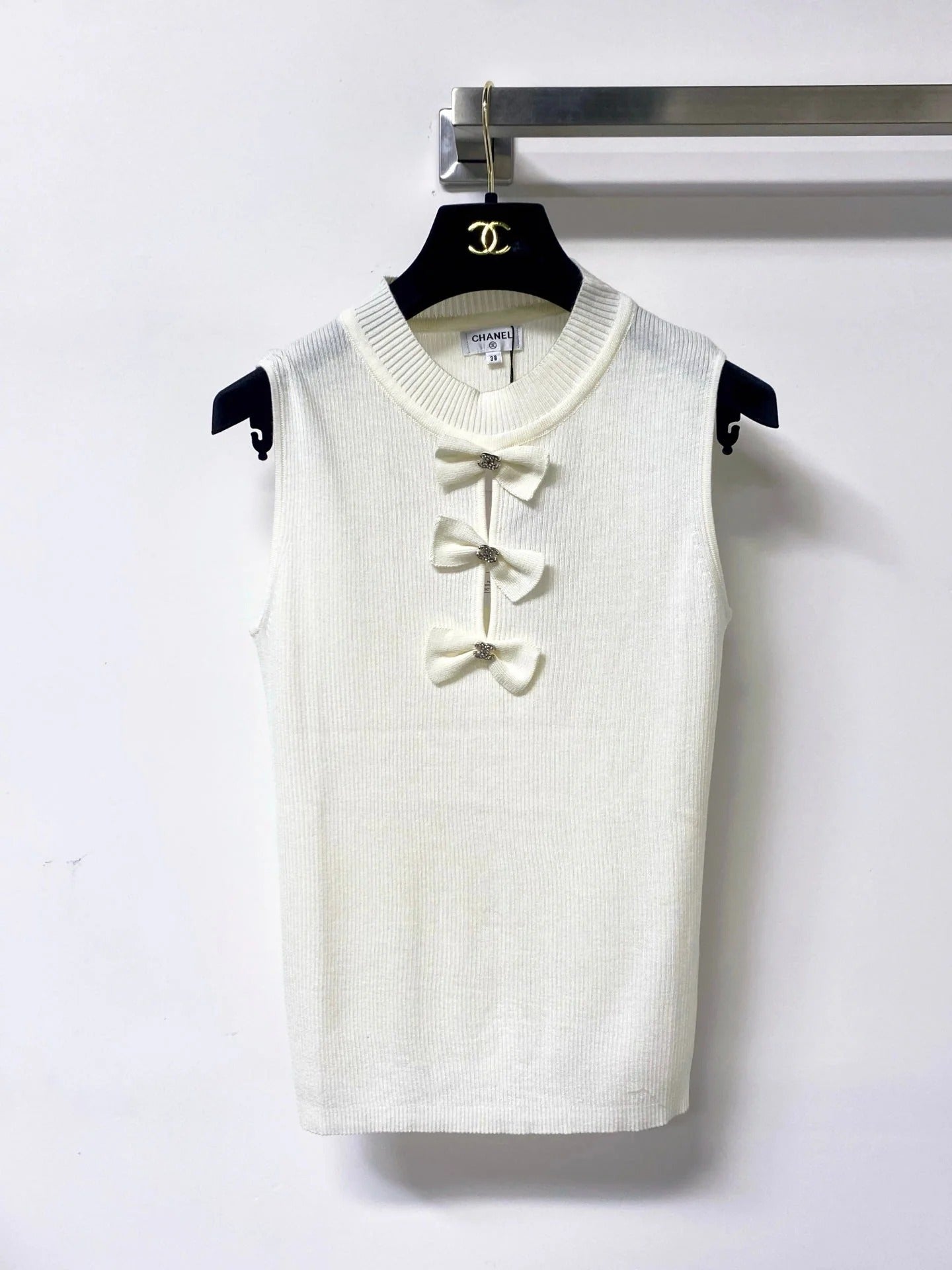 Chanel 2026 Rib-Knit Sleeveless Bow Details Wool 410640