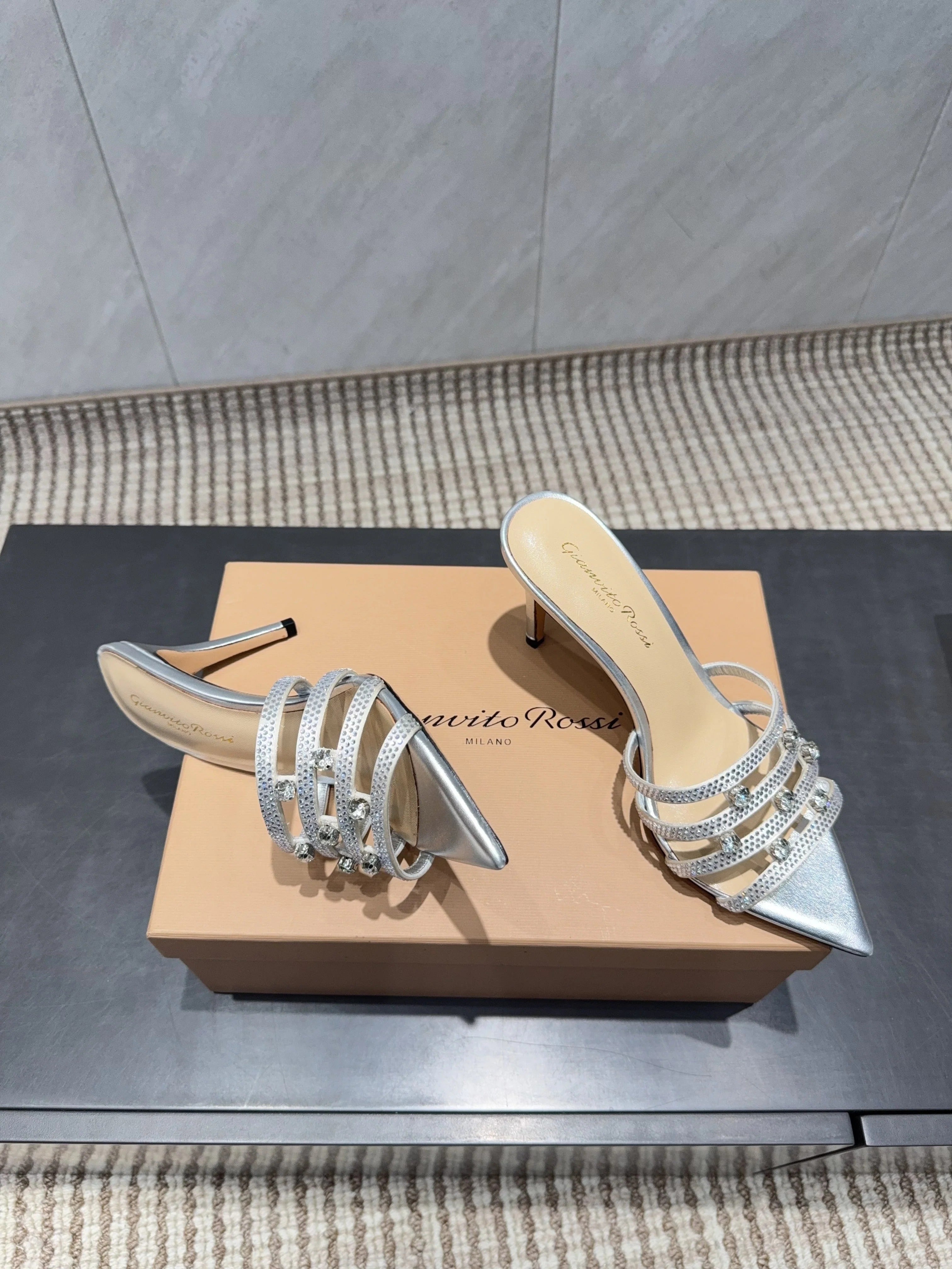 Gianvito Rossi 26SS High Heeled Sandals 100 Metallic Silver Beige Sheepskin 613828