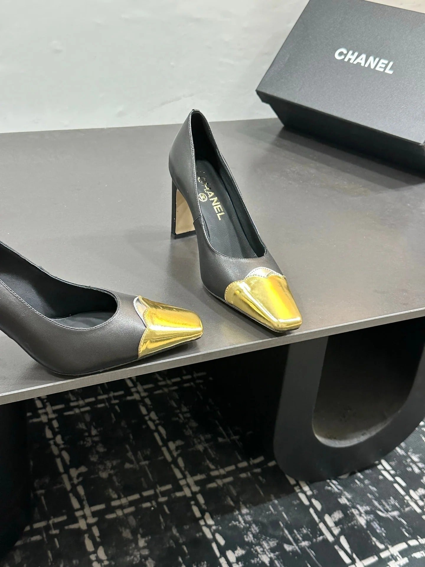 Chanel 2026 Chunky Heels Pumps Leather Sheepskin 832527