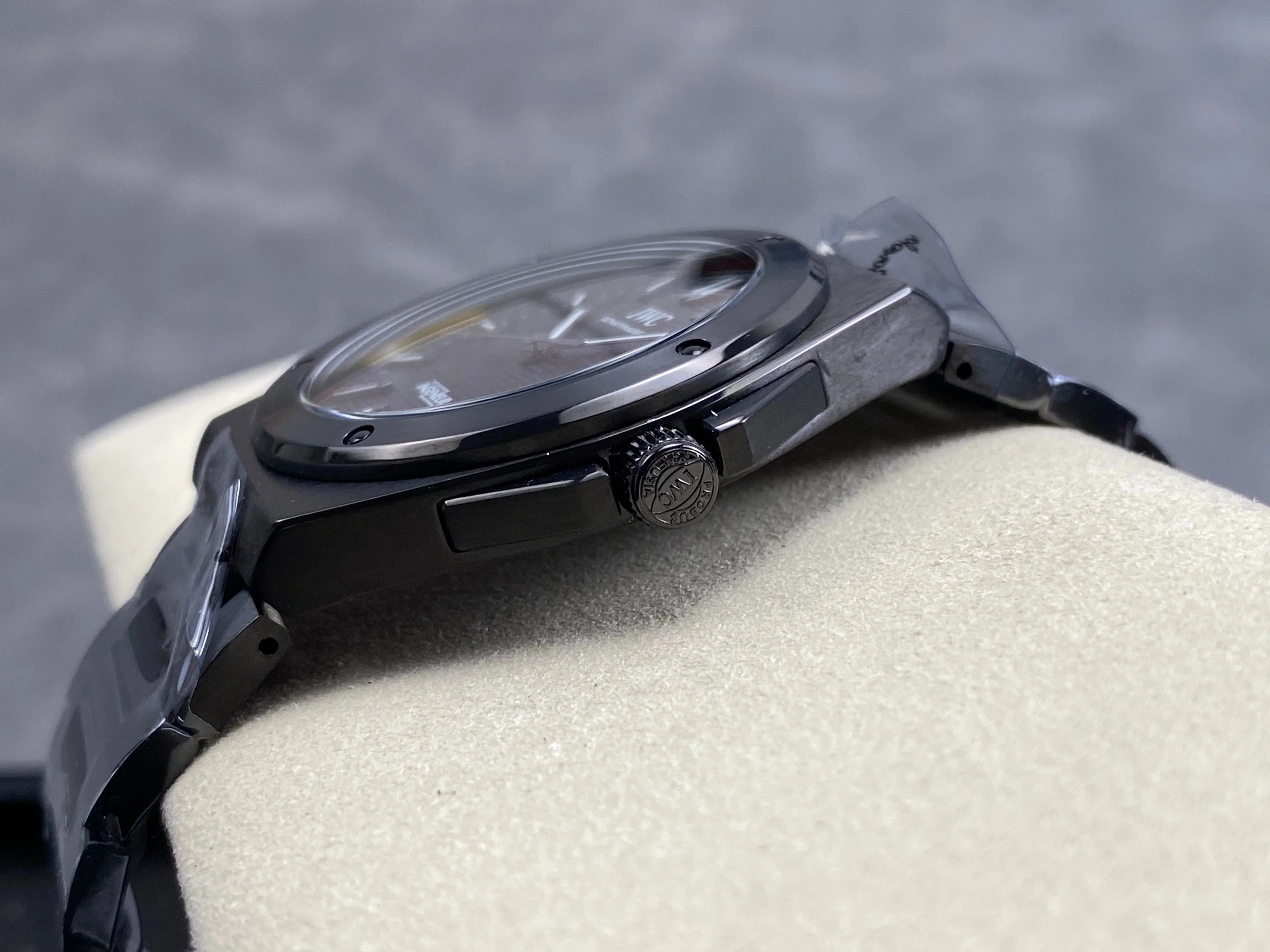 IWC Ingenieur 40 Black Dial Black Case