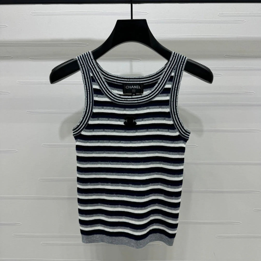CHANEL SLEEVELESS TOP 269480