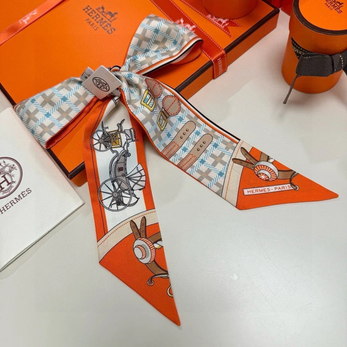 HERMES 25S SCARF 90 IN SILK 854955