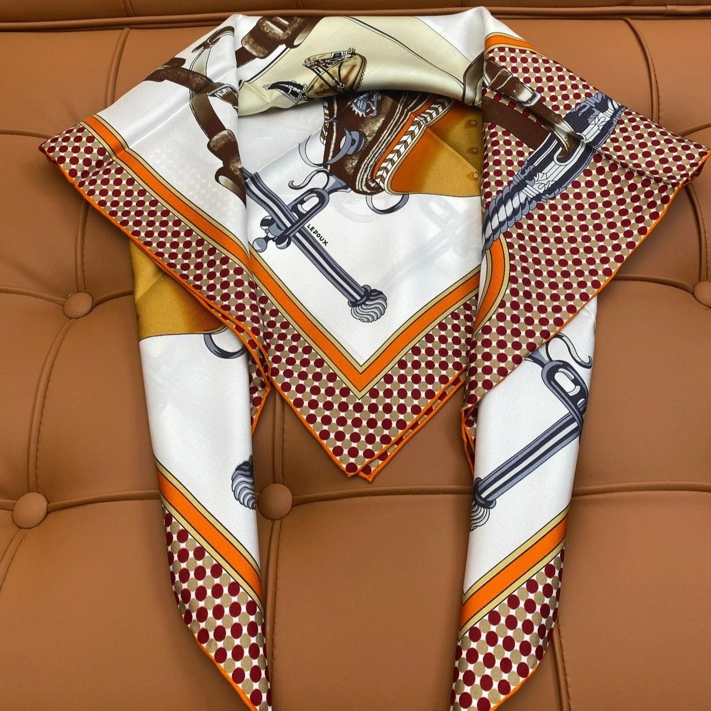 HERMES 25S SCARF 90 IN SILK 709679