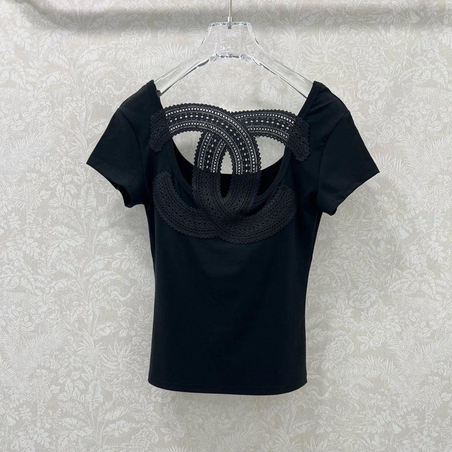 CHANEL SHORT-SLEEVE T-SHIRT 272281