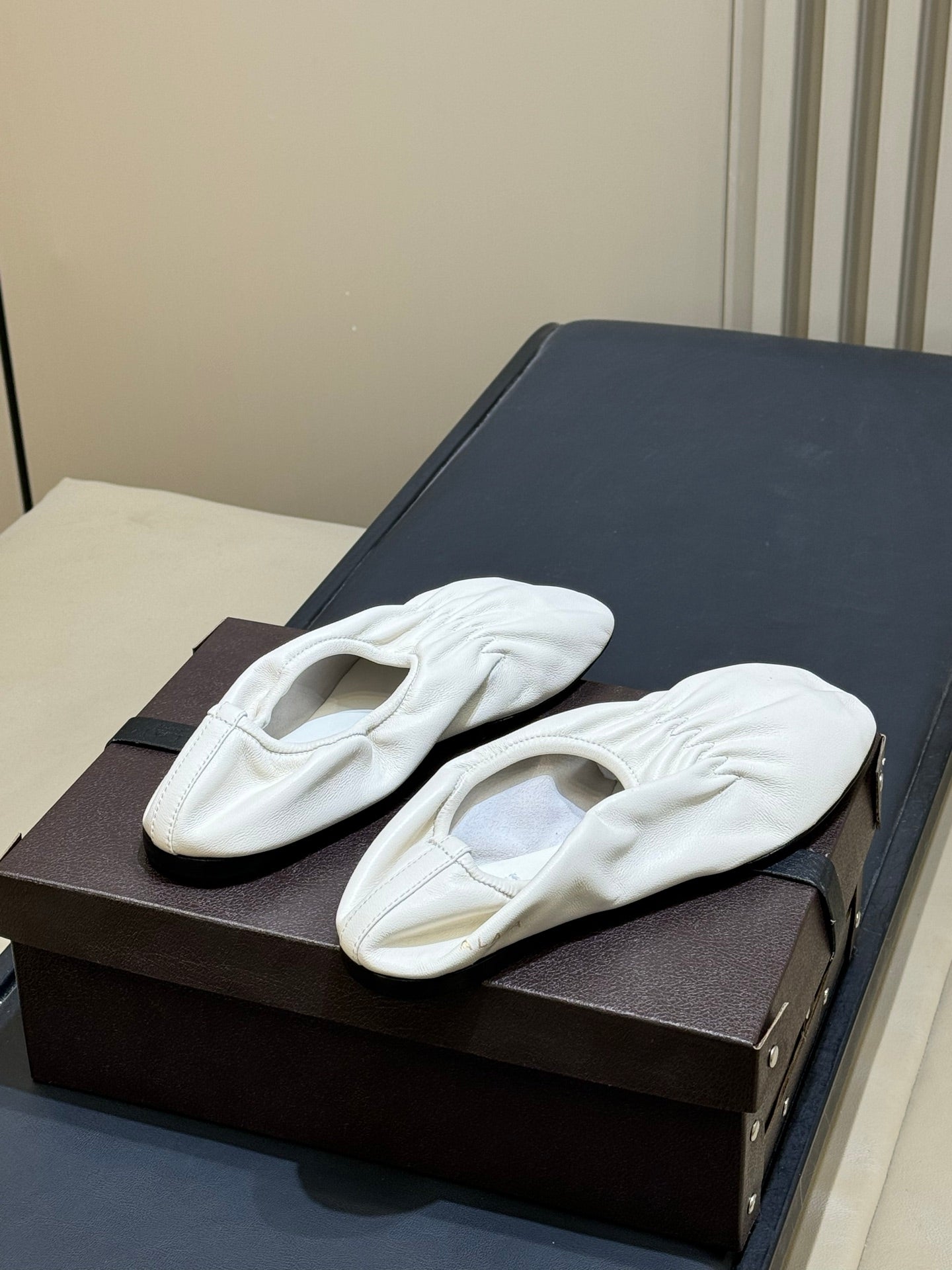 Alaia 26 Ballet Flats White Lambskin 621733