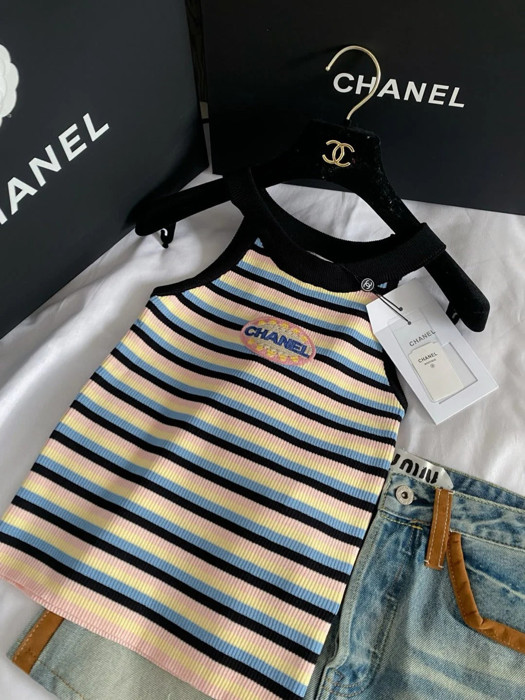 CHANEL KNITTED HALTER TOP