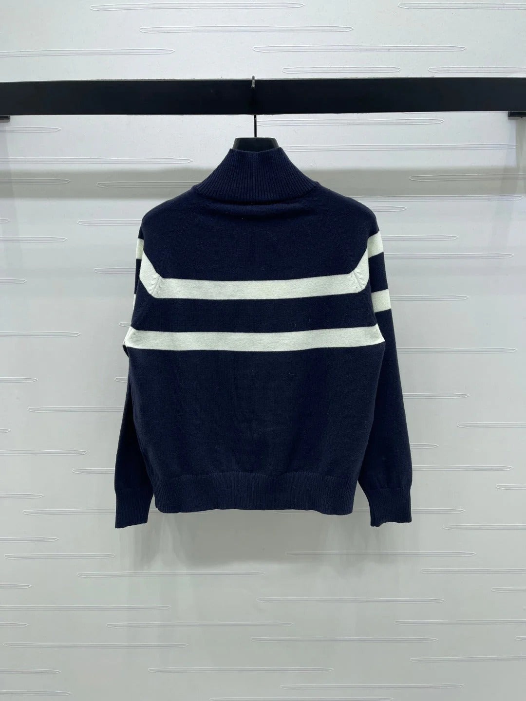 CHANEL 25S STAND-COLLAR CARDIGAN 283