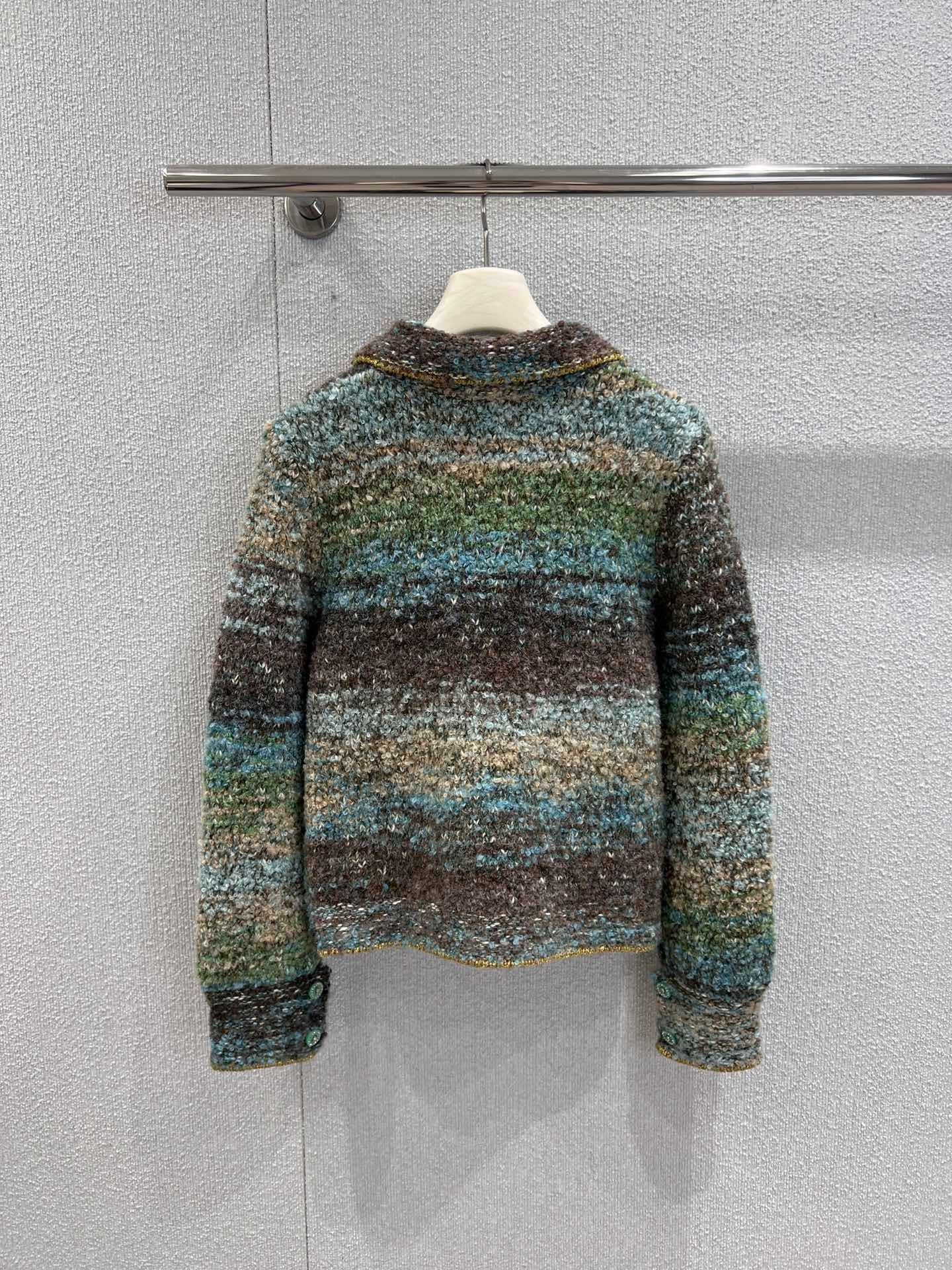CHANEL 25S KNITTED CARDIGAN 232721