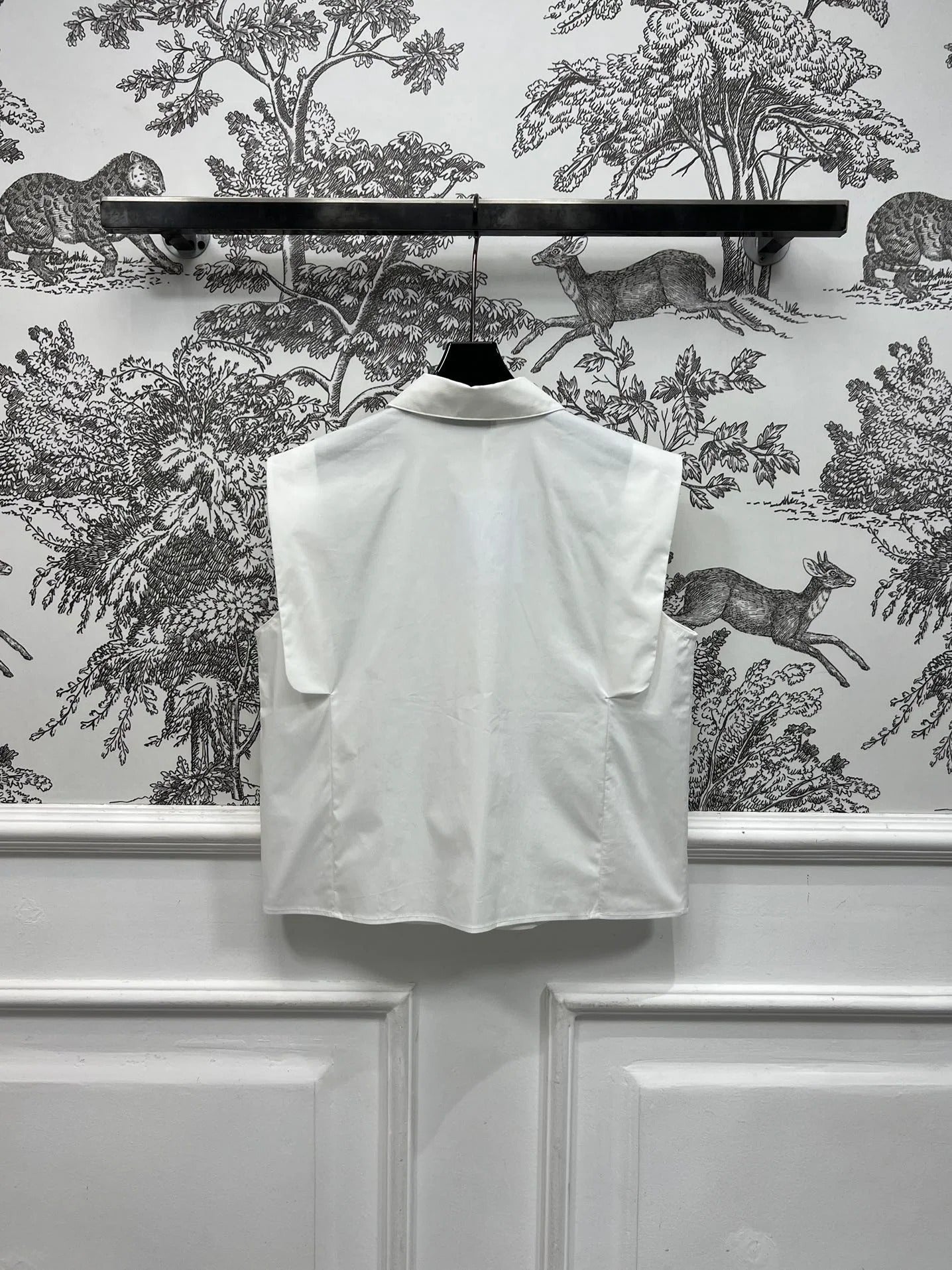 DIOR SLEEVELESS SHIRT 268580