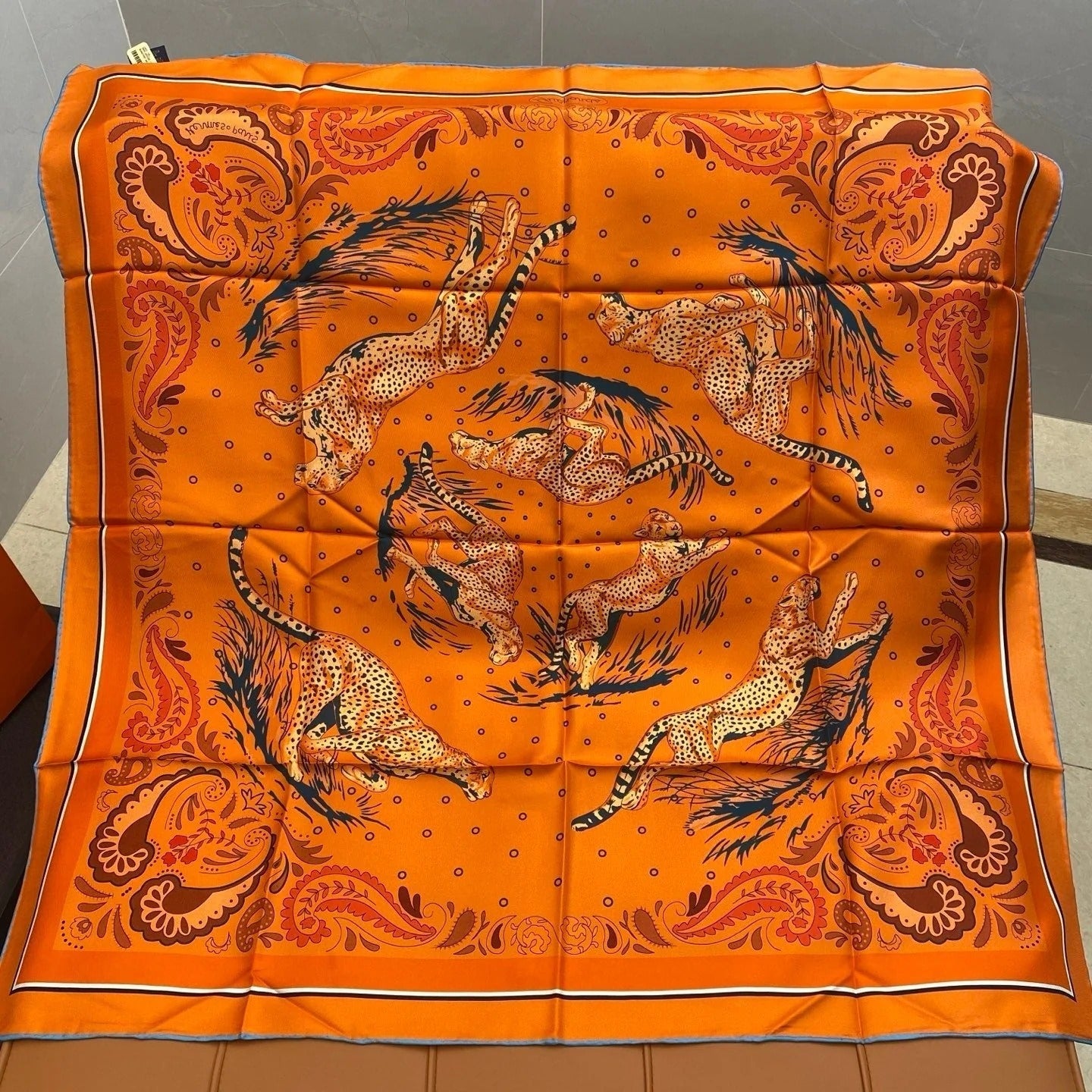 HERMES 25S SCARF 90 IN SILK 703670