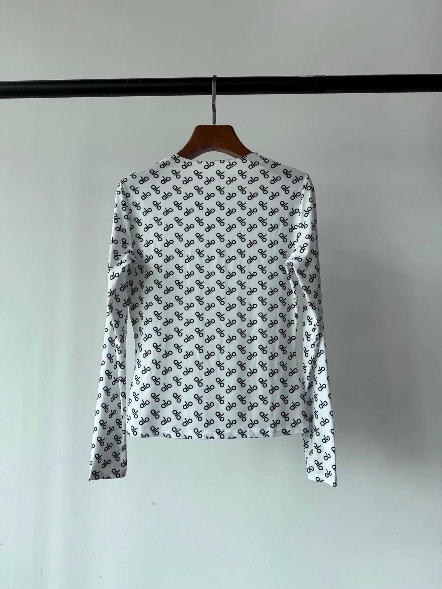 ALO LONG SLEEVE T-SHIRT STYLE 76
