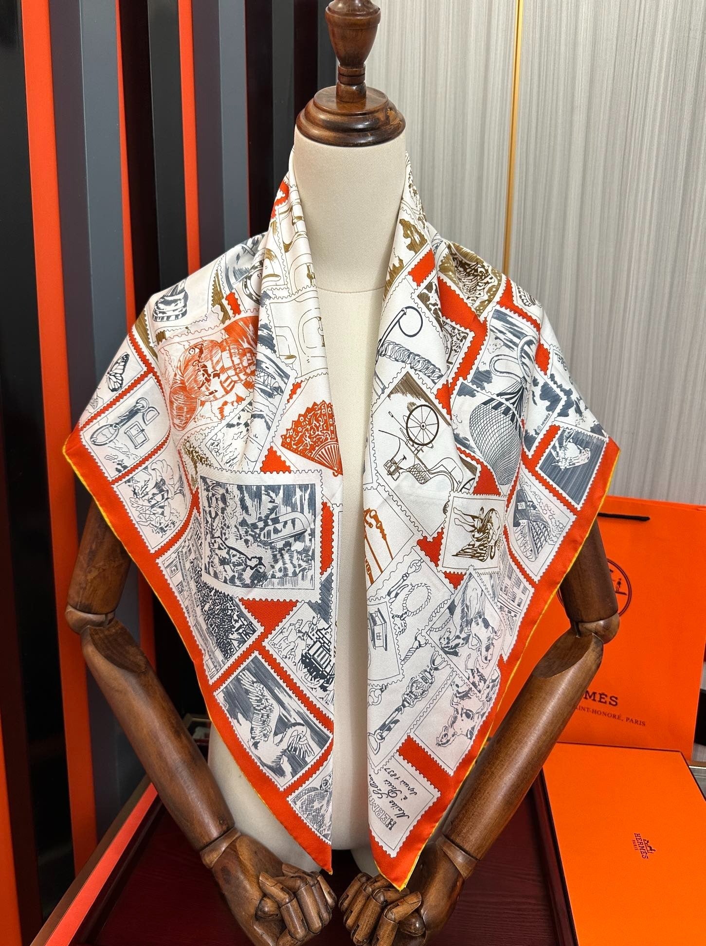 HERMES 25S SCARF 90 IN SILK 732034