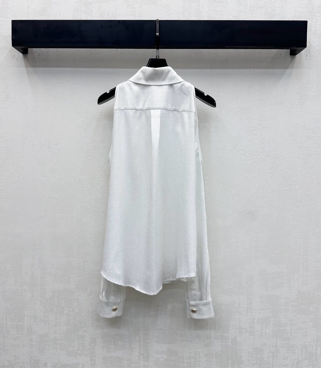 CHANEL 25S COLD-SHOULDER SHIRT 508