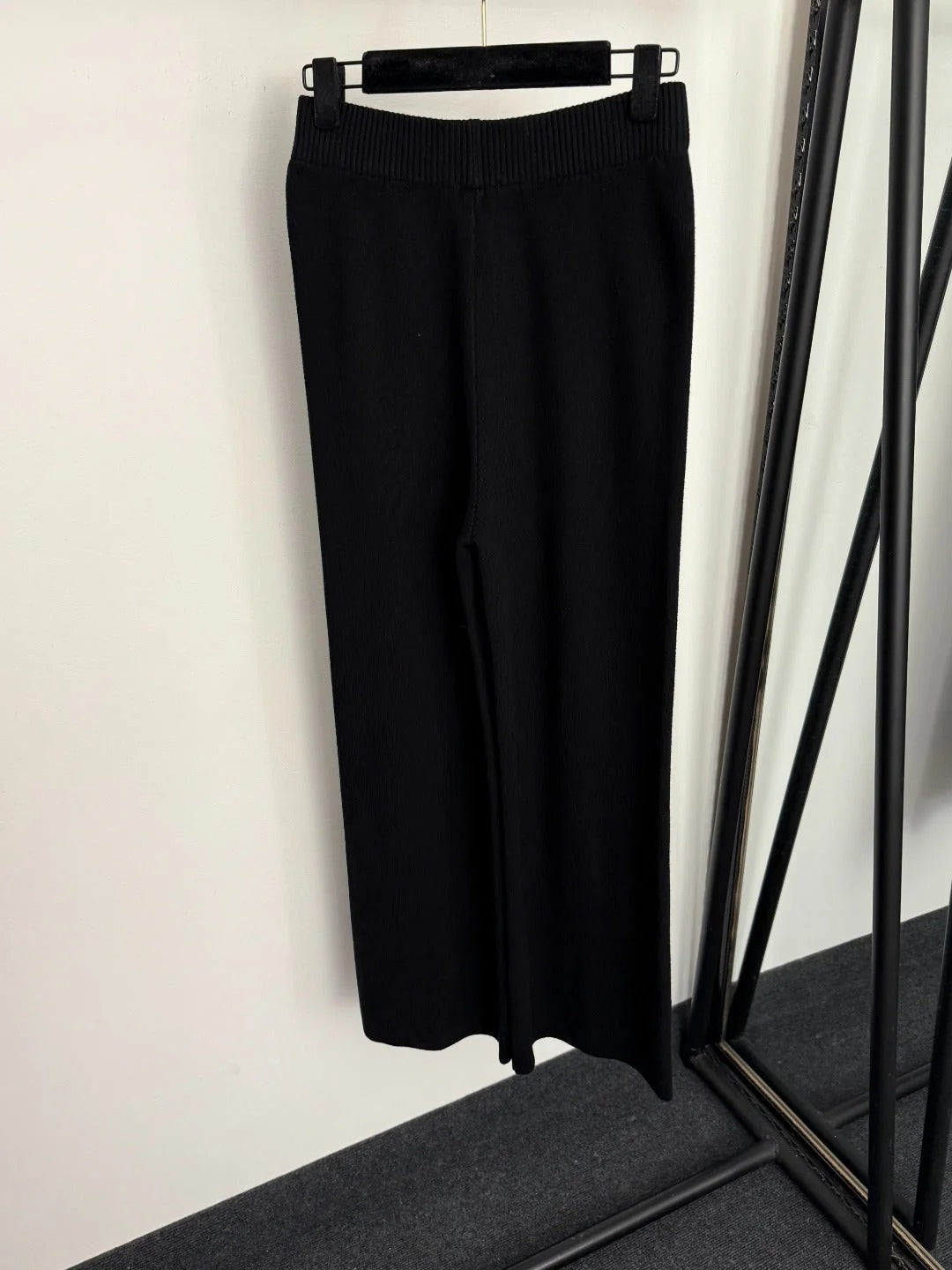 CHANEL 25S KNIT PANTS ELASTIC WAIST 569