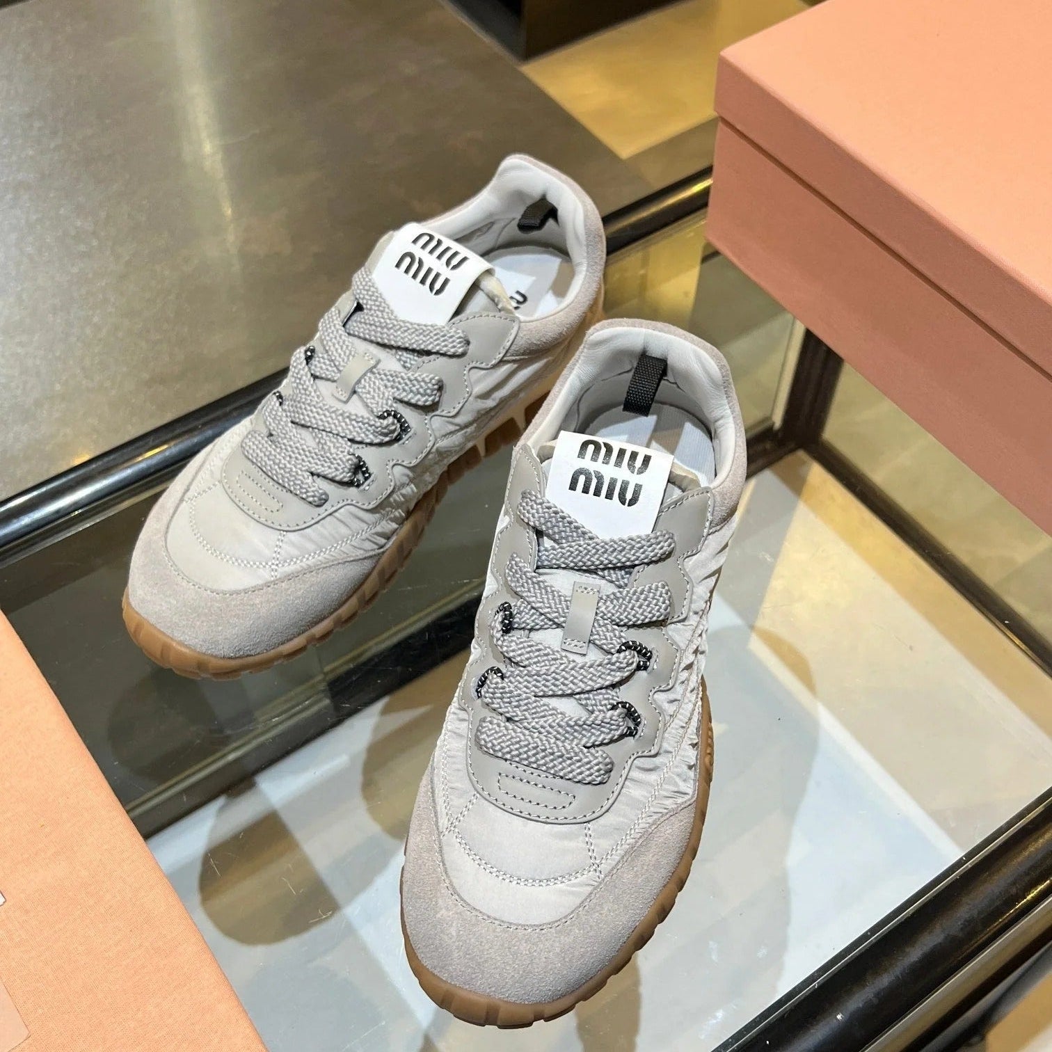 MIU 26ss Sneaker Gray Fabric Suede 625652