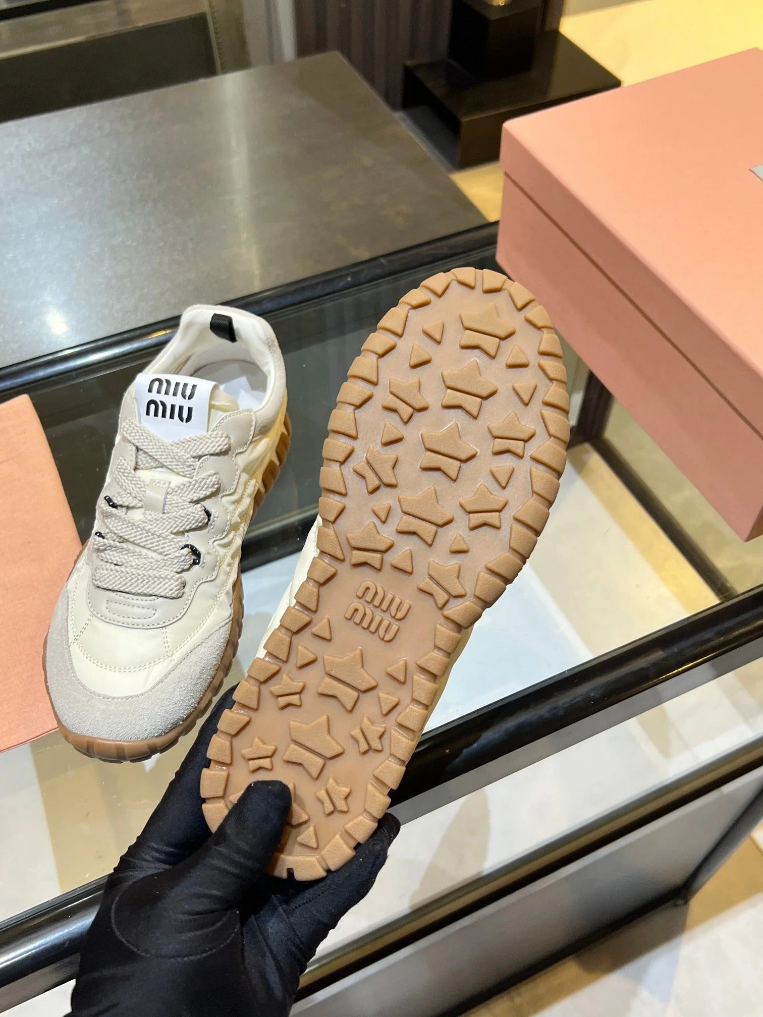MIU 26ss Sneaker Beige Fabric Suede 625654
