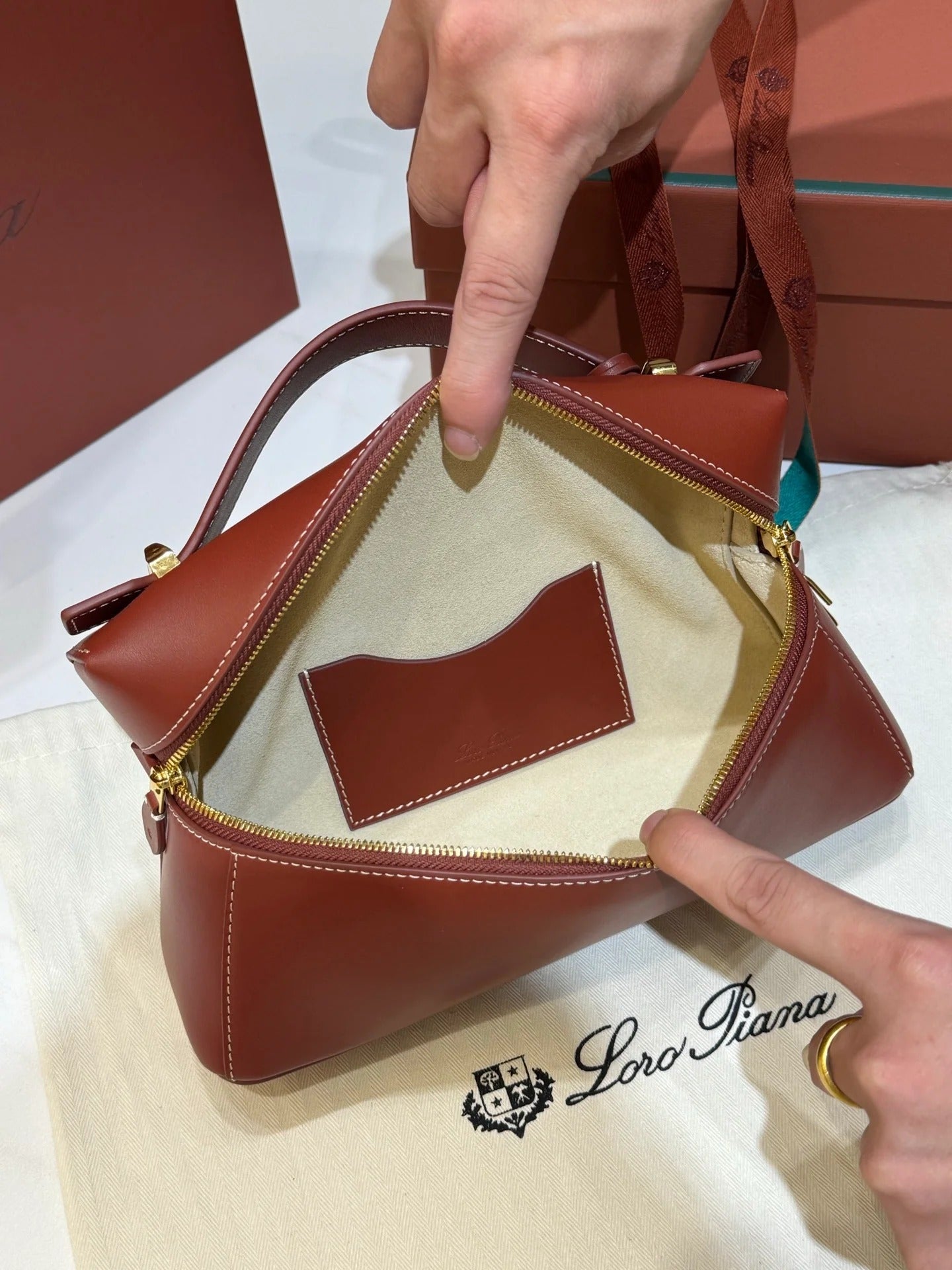 LP Extra Bag 23cm Deep Kummel Calfskin