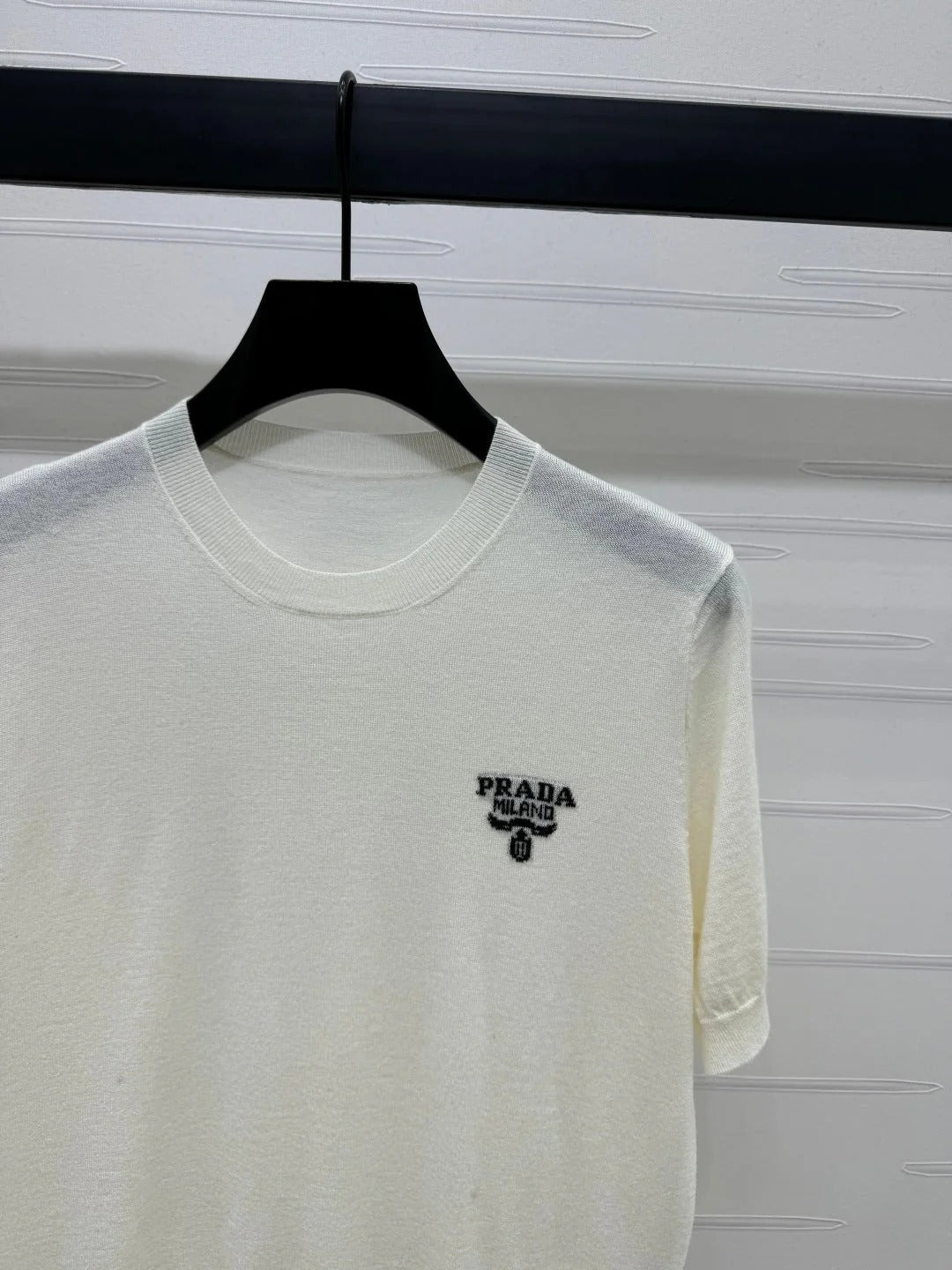 PRADA SHORT-SLEEVE EMBROIDERED LOGO T-SHIRT 269460