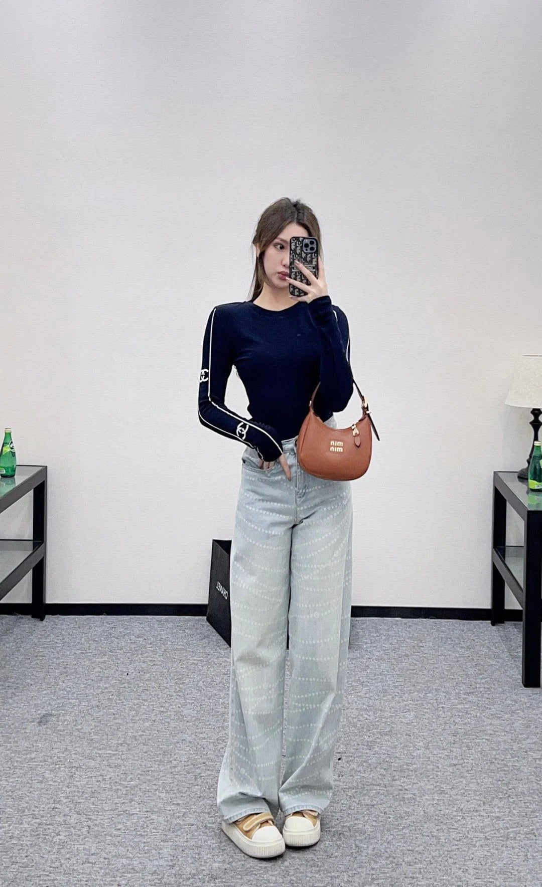 CHANEL 25S LONG-SLEEVE CREW NECK T-SHIRT 405