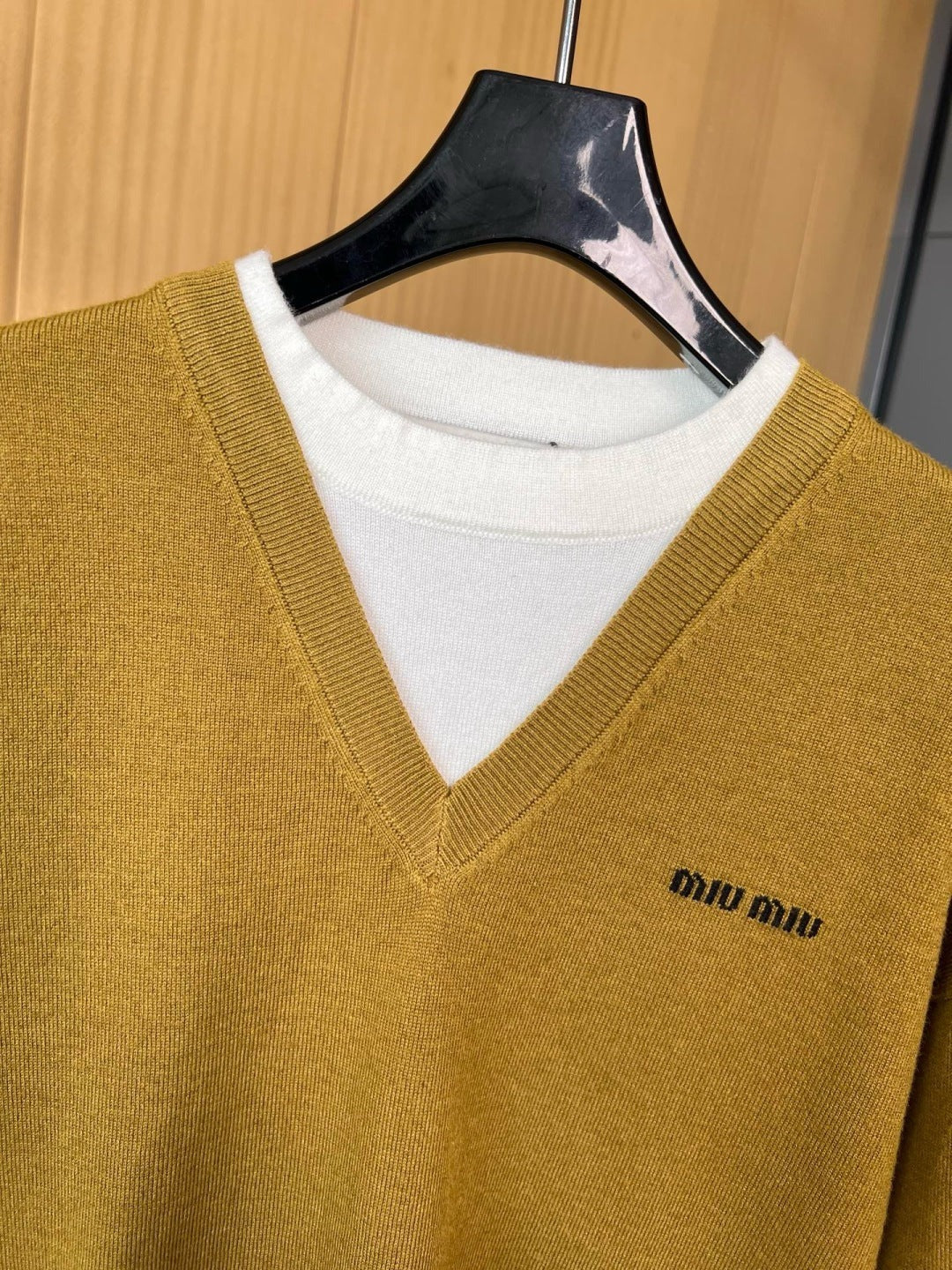MIUMIU KNIT SWEATER