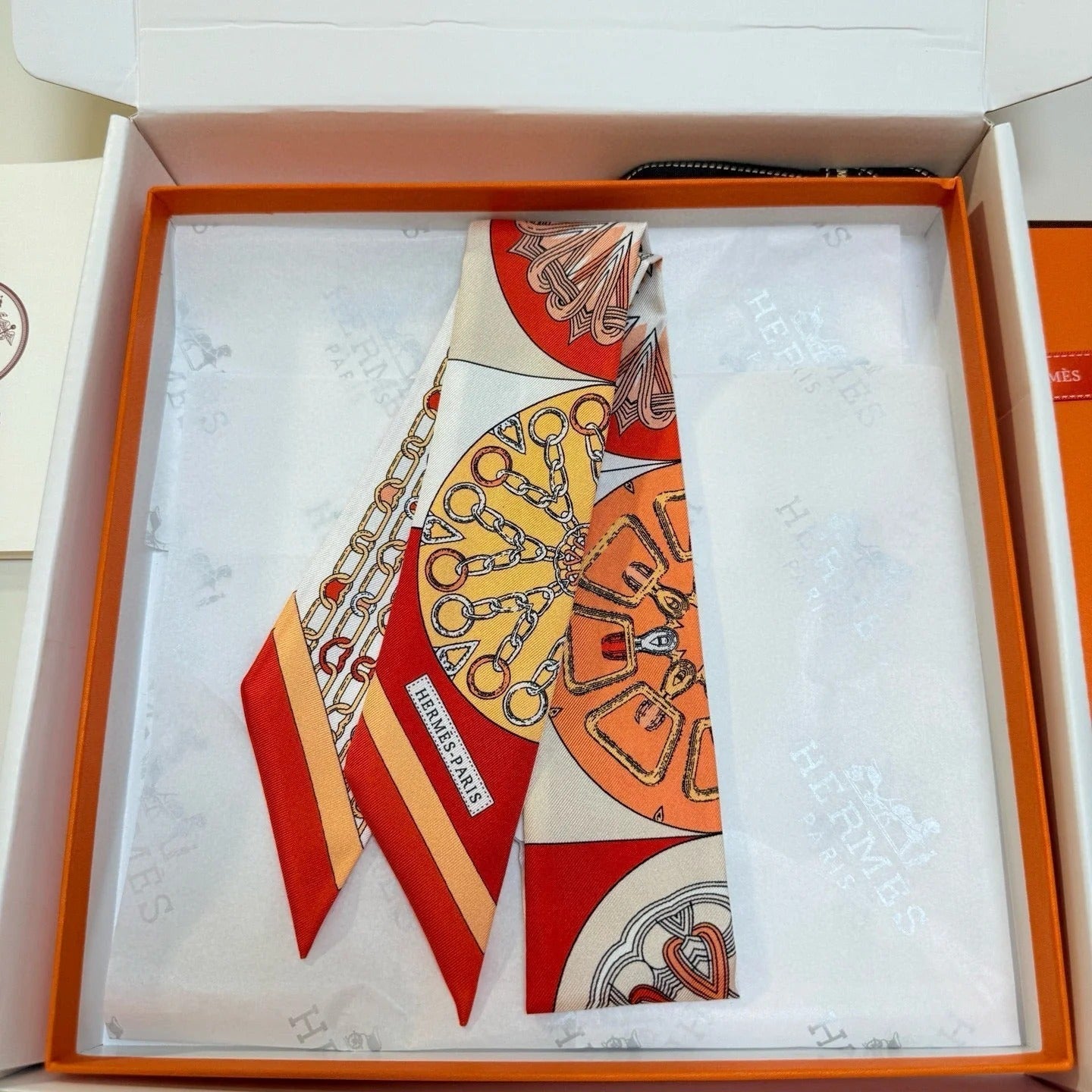 HERMES 25S SCARF 90 IN SILK 856722