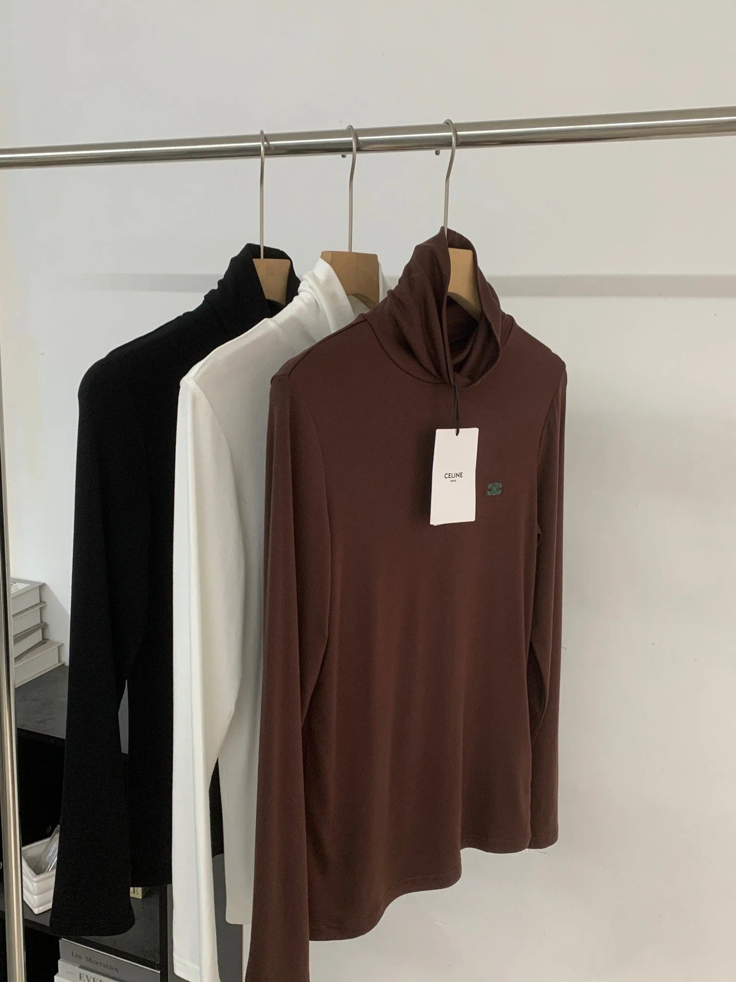 CELINE 25S EMBROIDERED LONG-SLEEVE T-SHIRT 0038