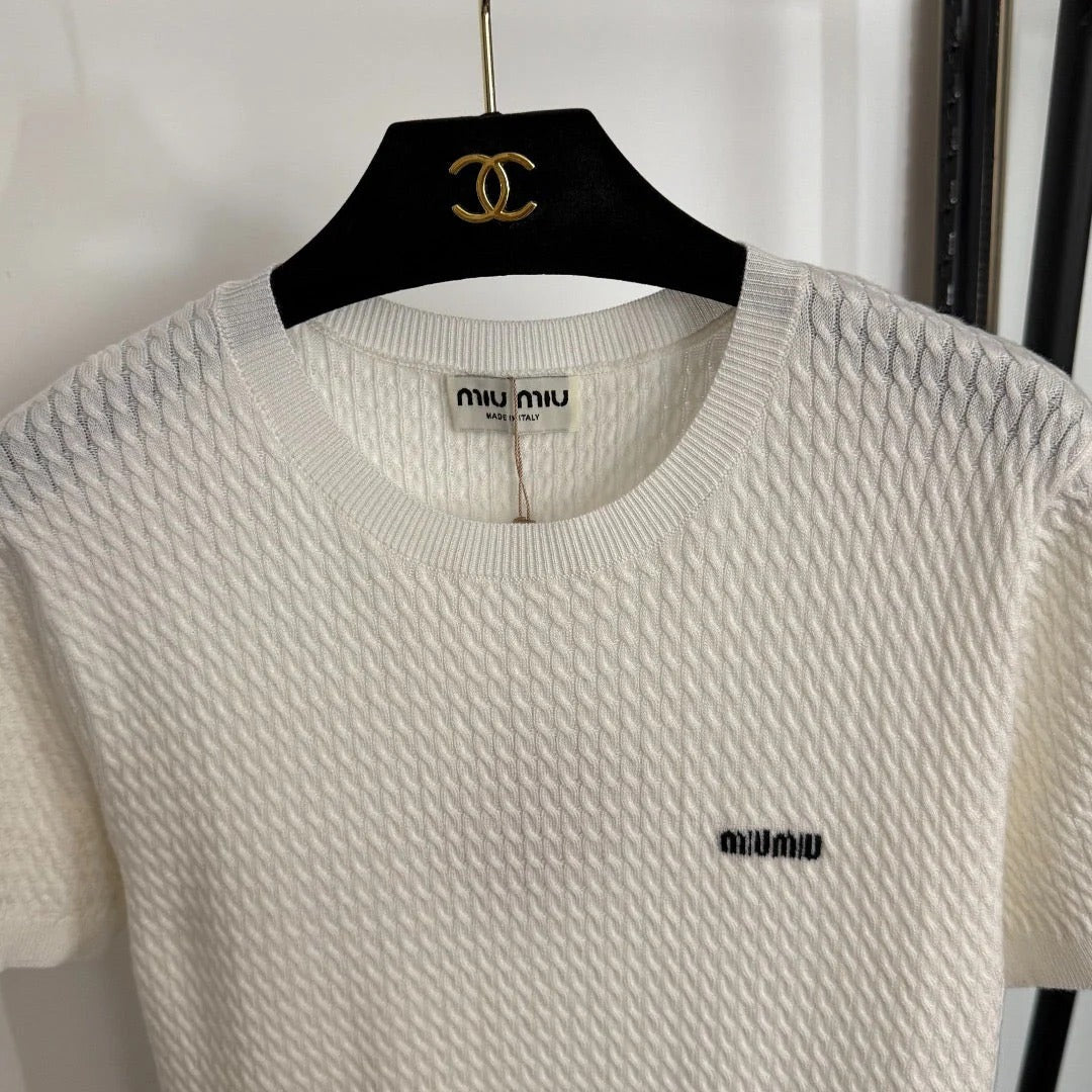 MIUMIU SHORT-SLEEVE KNIT TOP STYLE 421