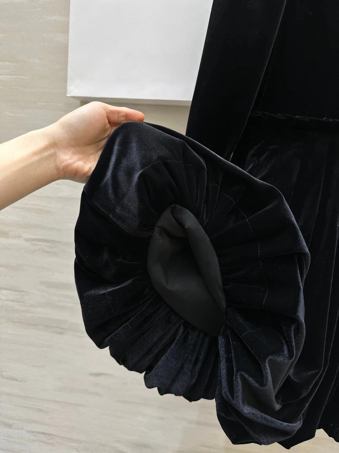 DIOR 25S LONG-SLEEVED VELVET DRESS STYLE 266