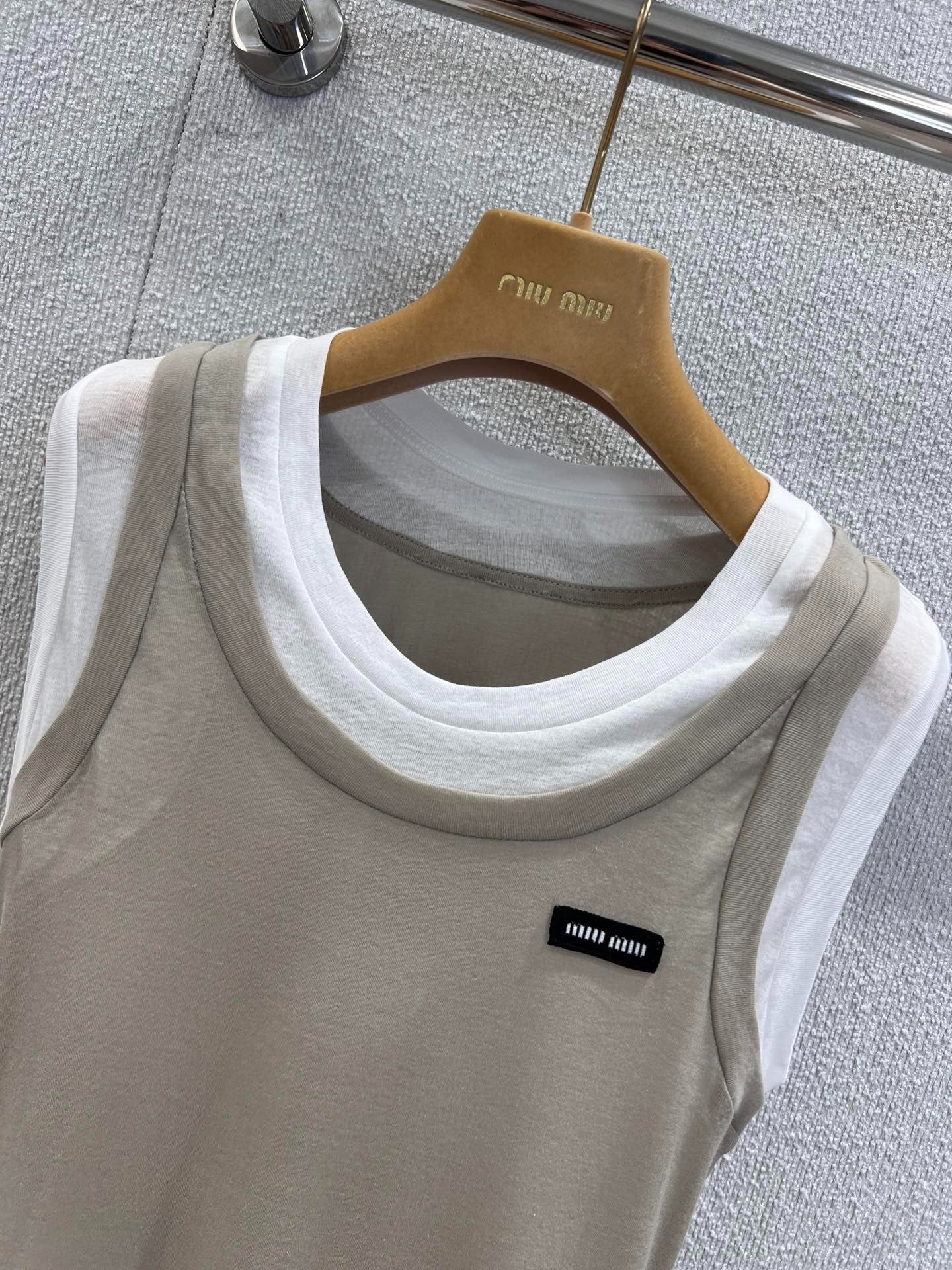 MIUMIU SLEEVELESS TOP 268911