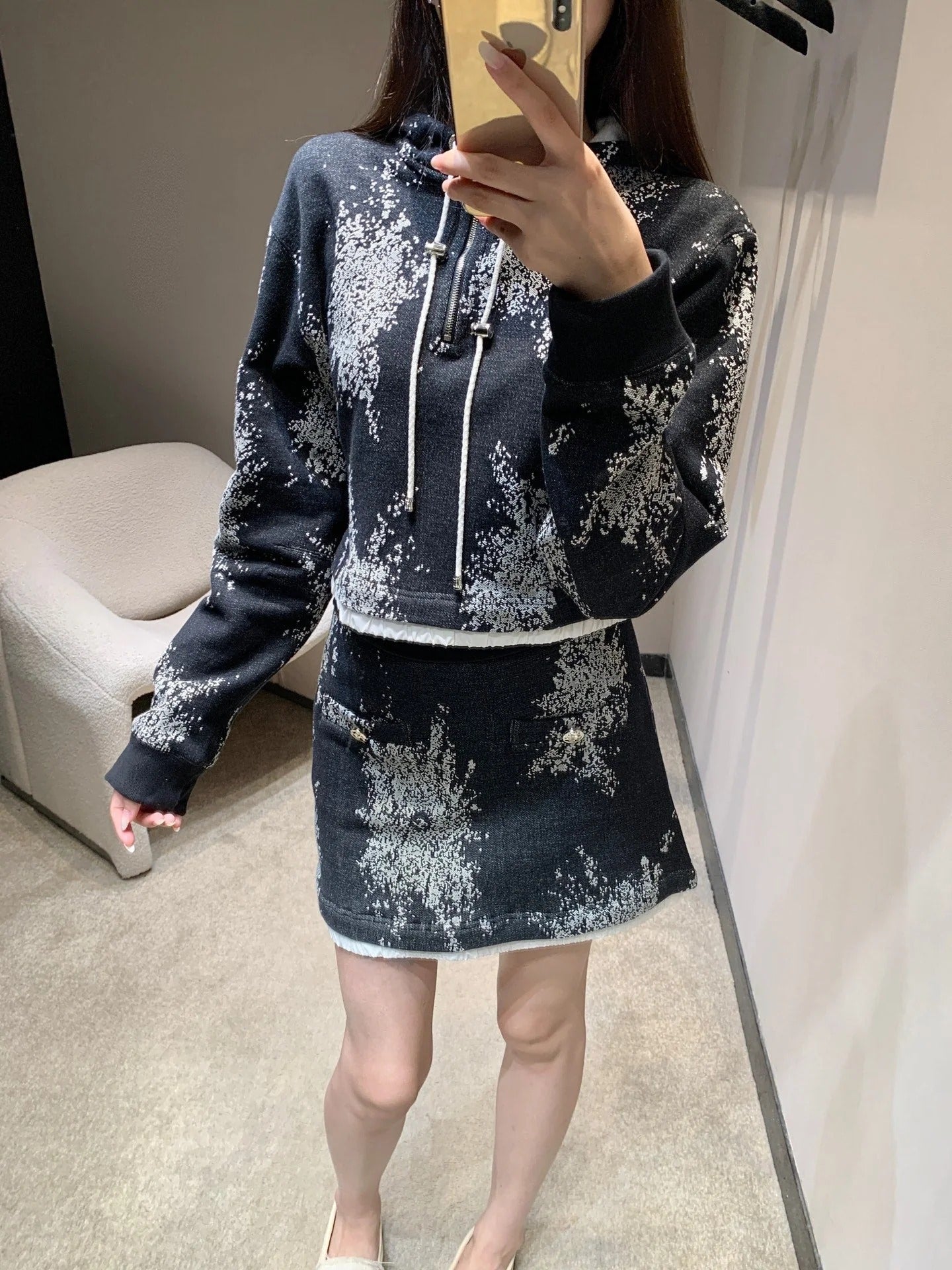 CHANEL 25S SWEATSHIRT SKIRT SET STYLE 188