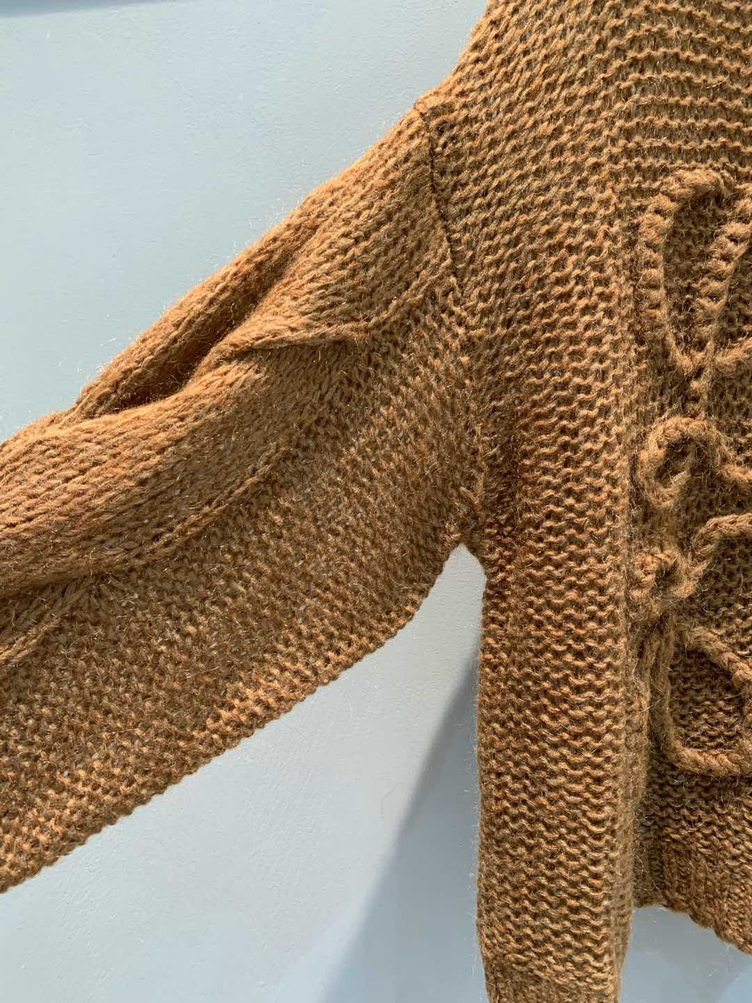 LOEWE SWEATER STYLE 225