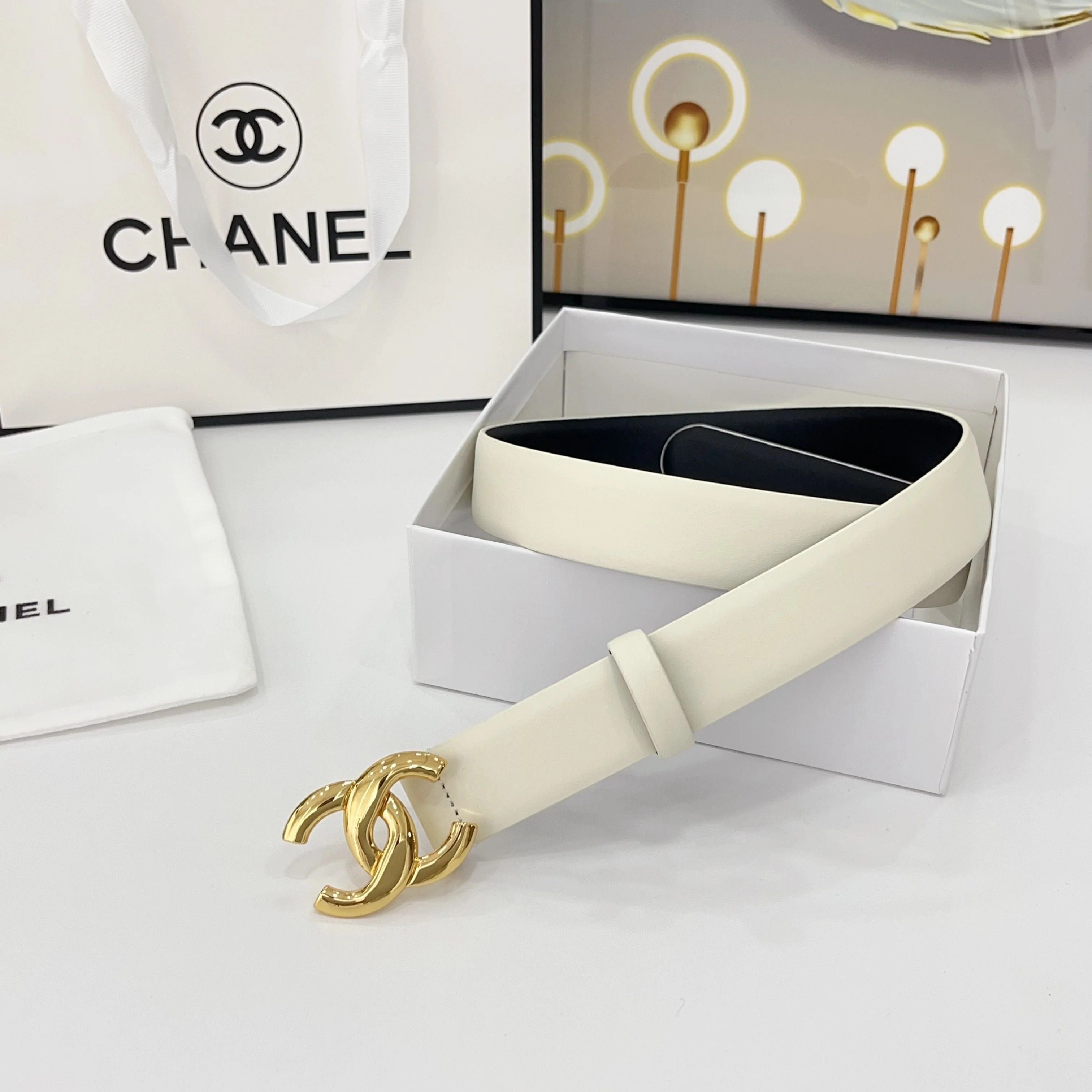 DOUBLE C BELT 30MM IN WHITE CALFSKIN WITH SHINY GOLD BUCKLE