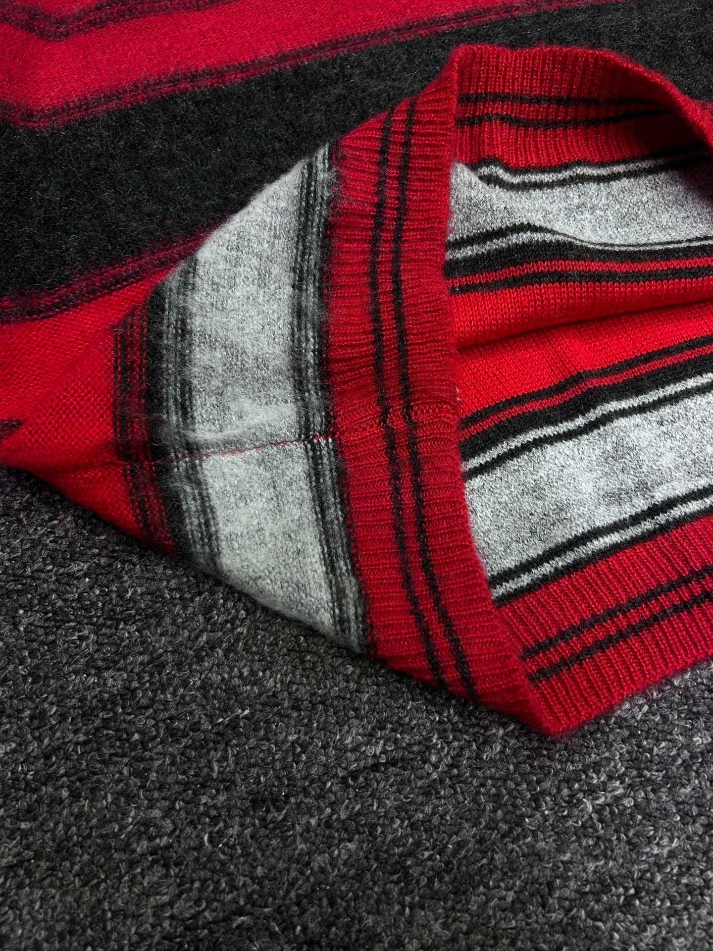 DIOR 25S SWEATER STYLE 369