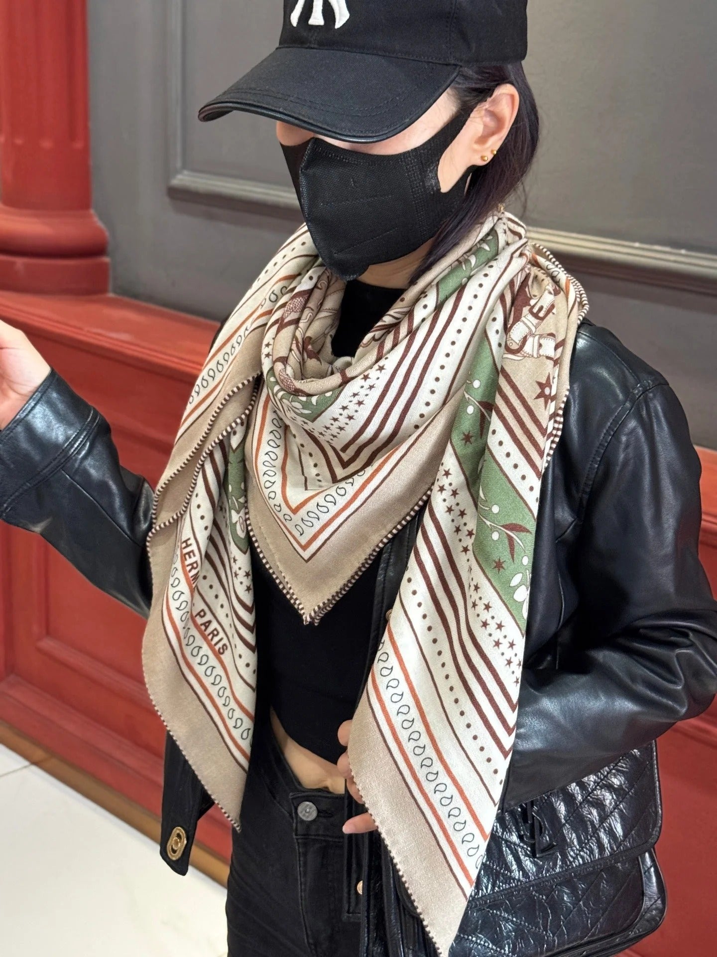 HERMES 25S SCARF 140 IN CASHMERE SILK 727318