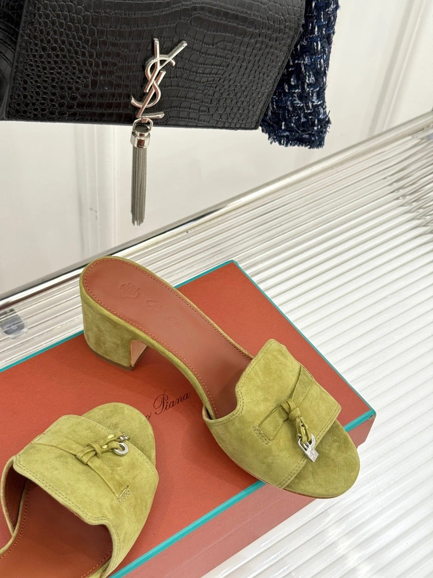 HIGH HEELS IN MOSS YELLOW SUEDE AND LAMBSKIN