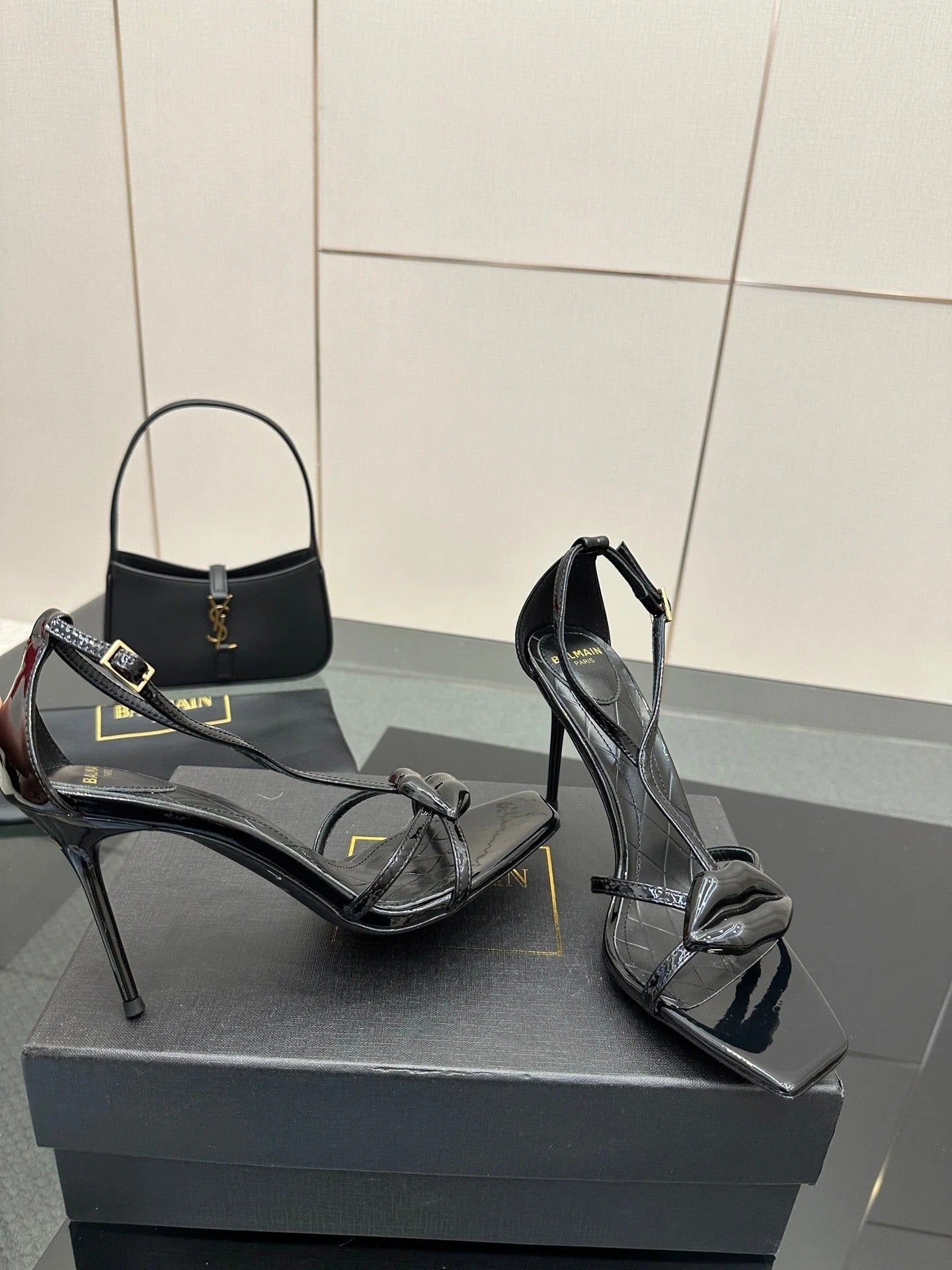 BALMAIN 25S LIPS SANDALS 10 IN BLACK SATIN