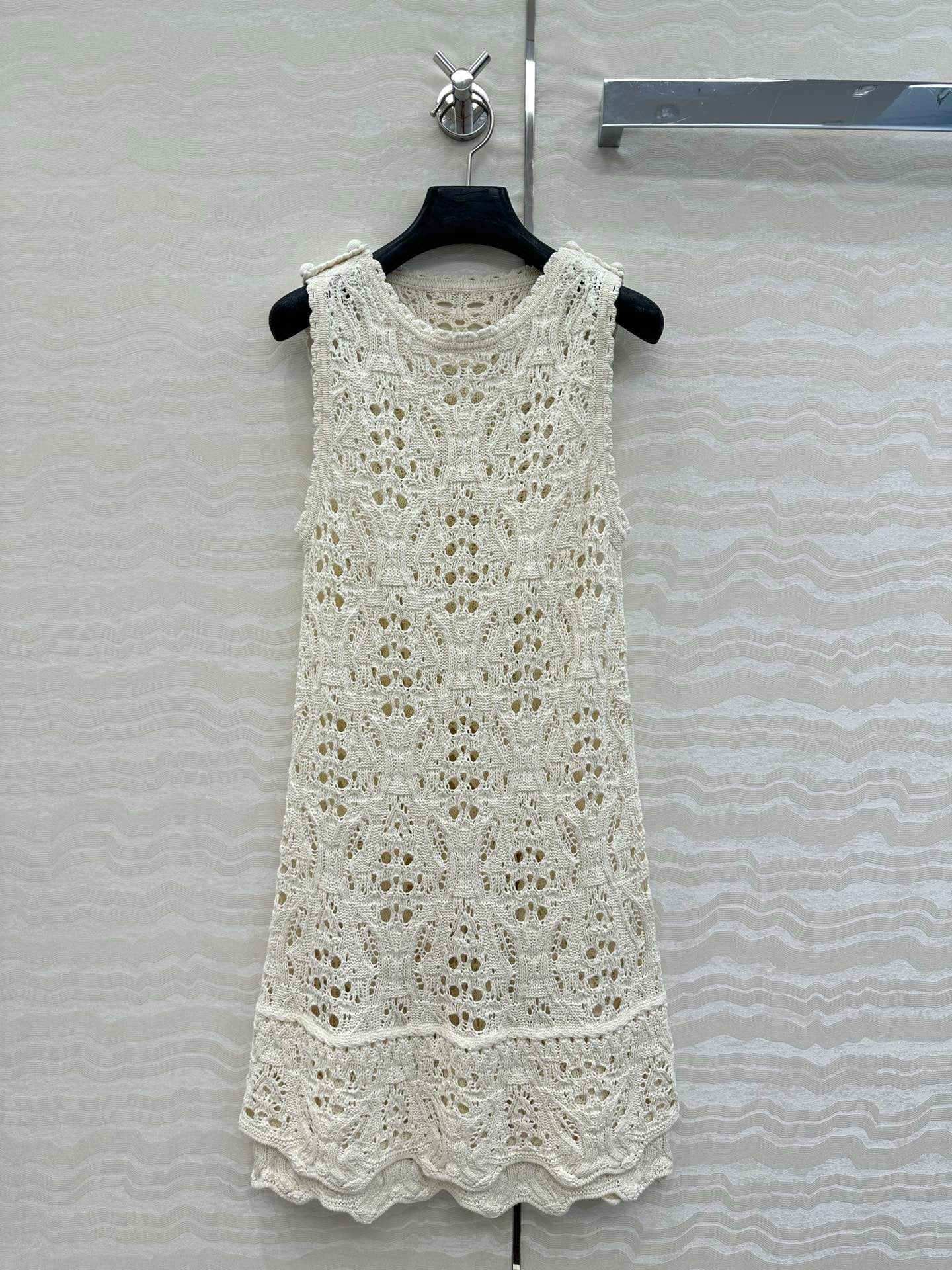 DIOR SLEEVELESS DRESS 270061