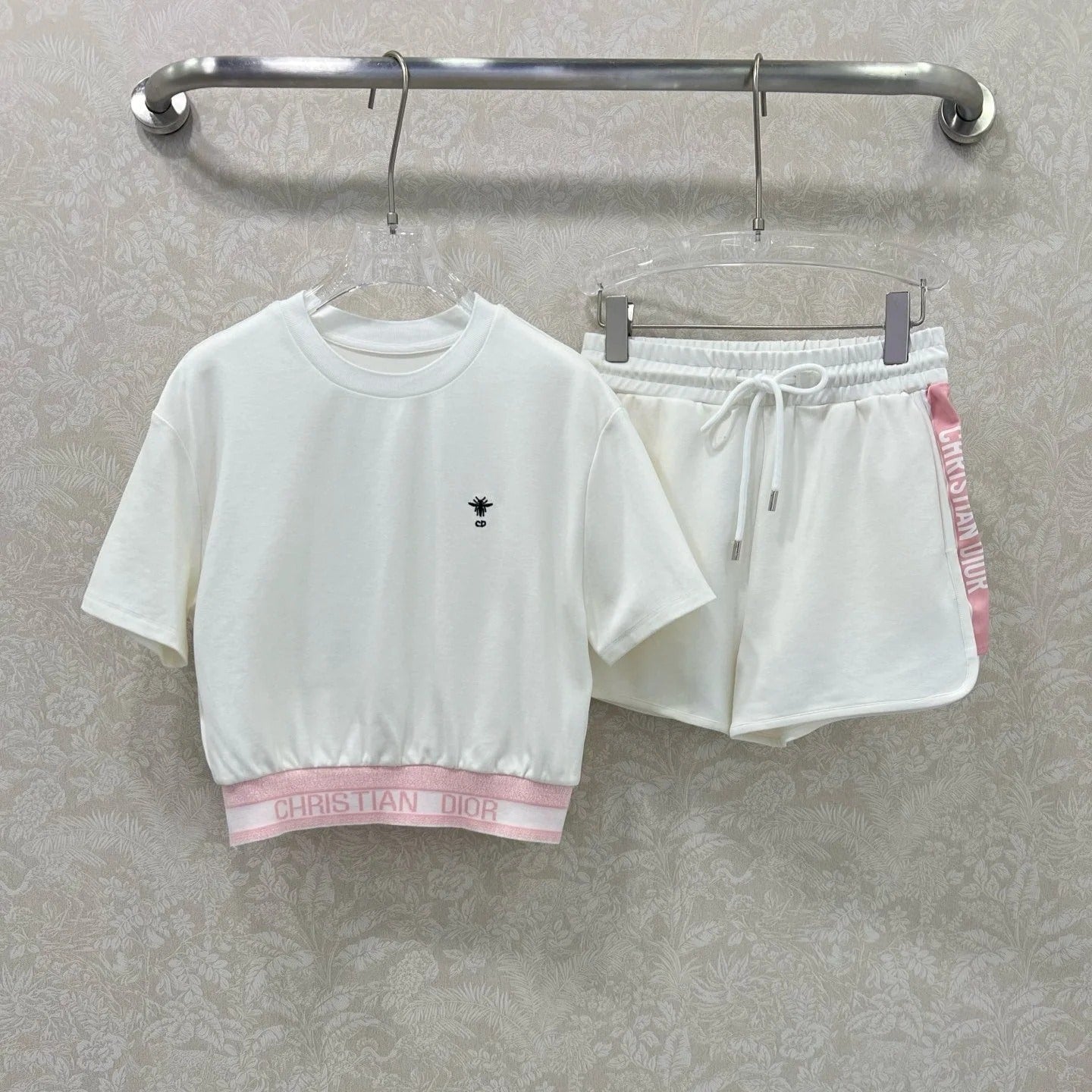 DIOR TRIMMED SHORT-SLEEVE T-SHIRT AND SHORTS SET 275221