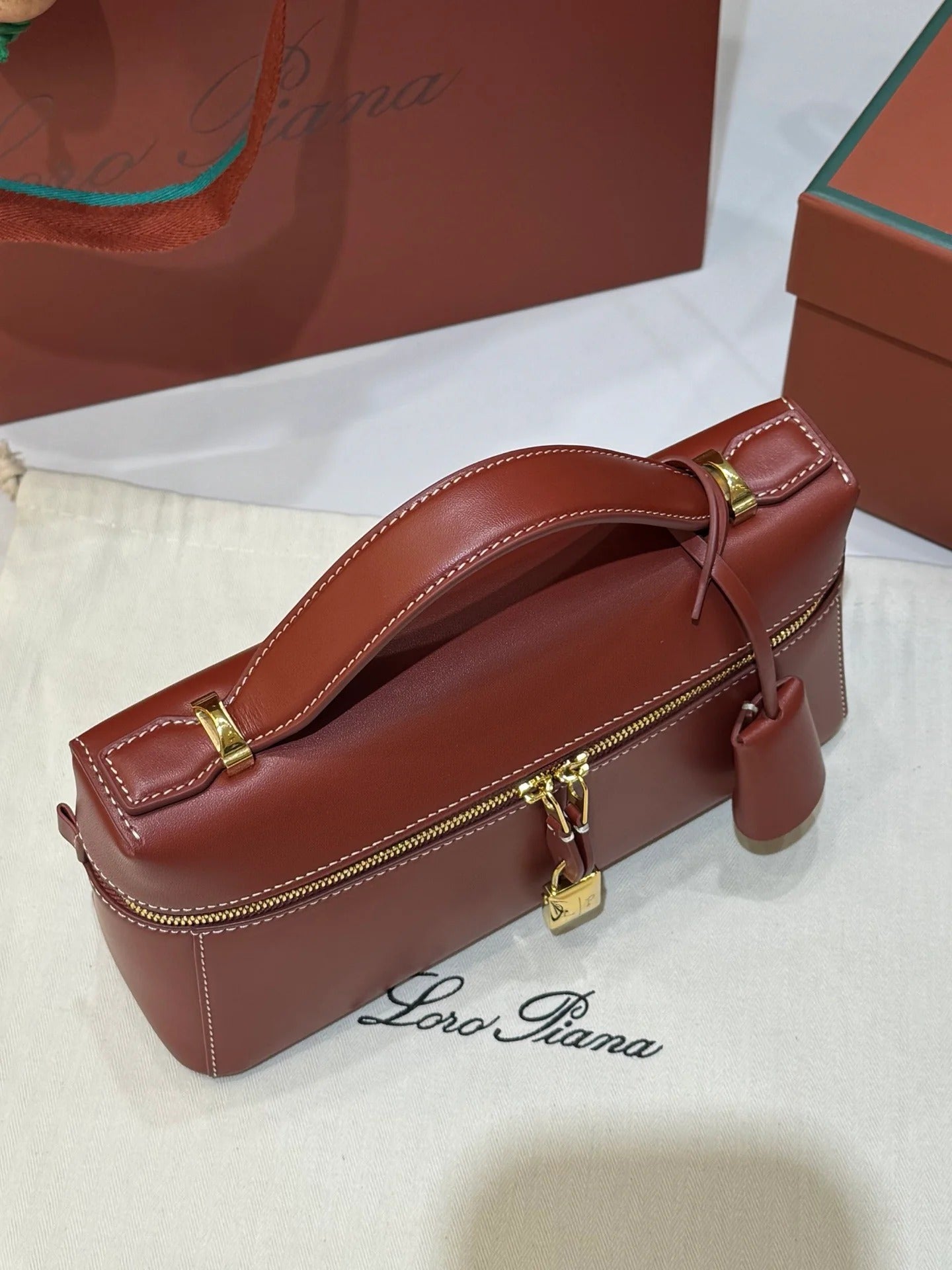 LP Extra Bag 23cm Deep Kummel Calfskin