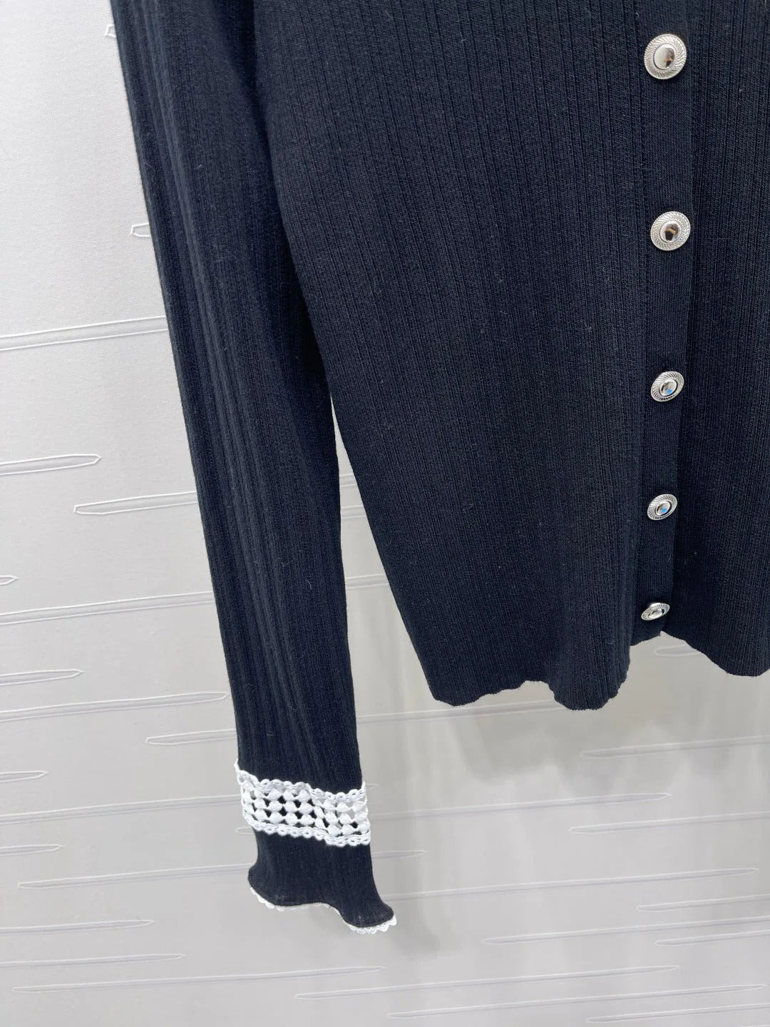 MIUMIU CARDIGAN STYLE 609