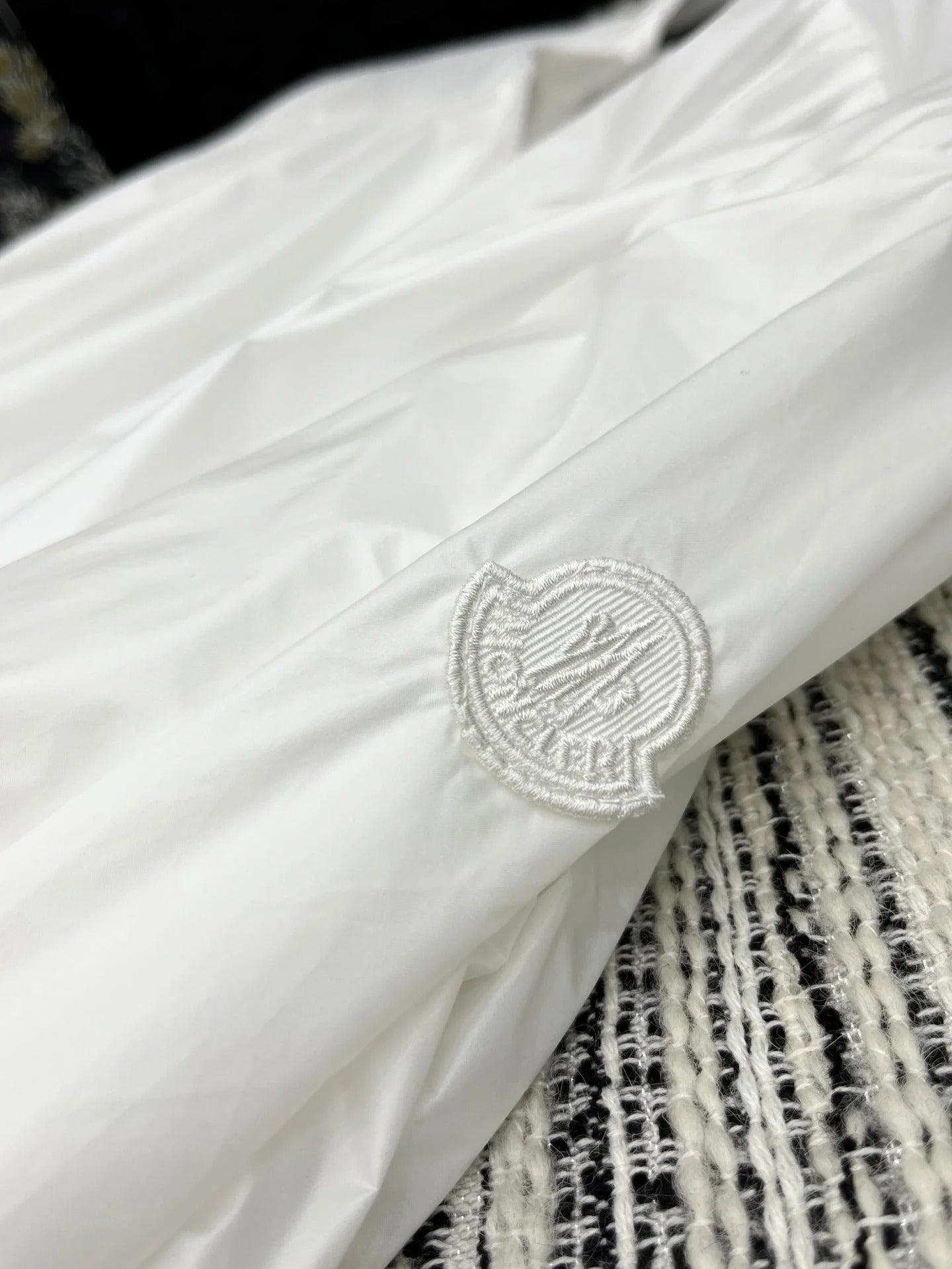 MONCLER ZIP-UP JACKET WITH STAND COLLAR IN WHITE 267977