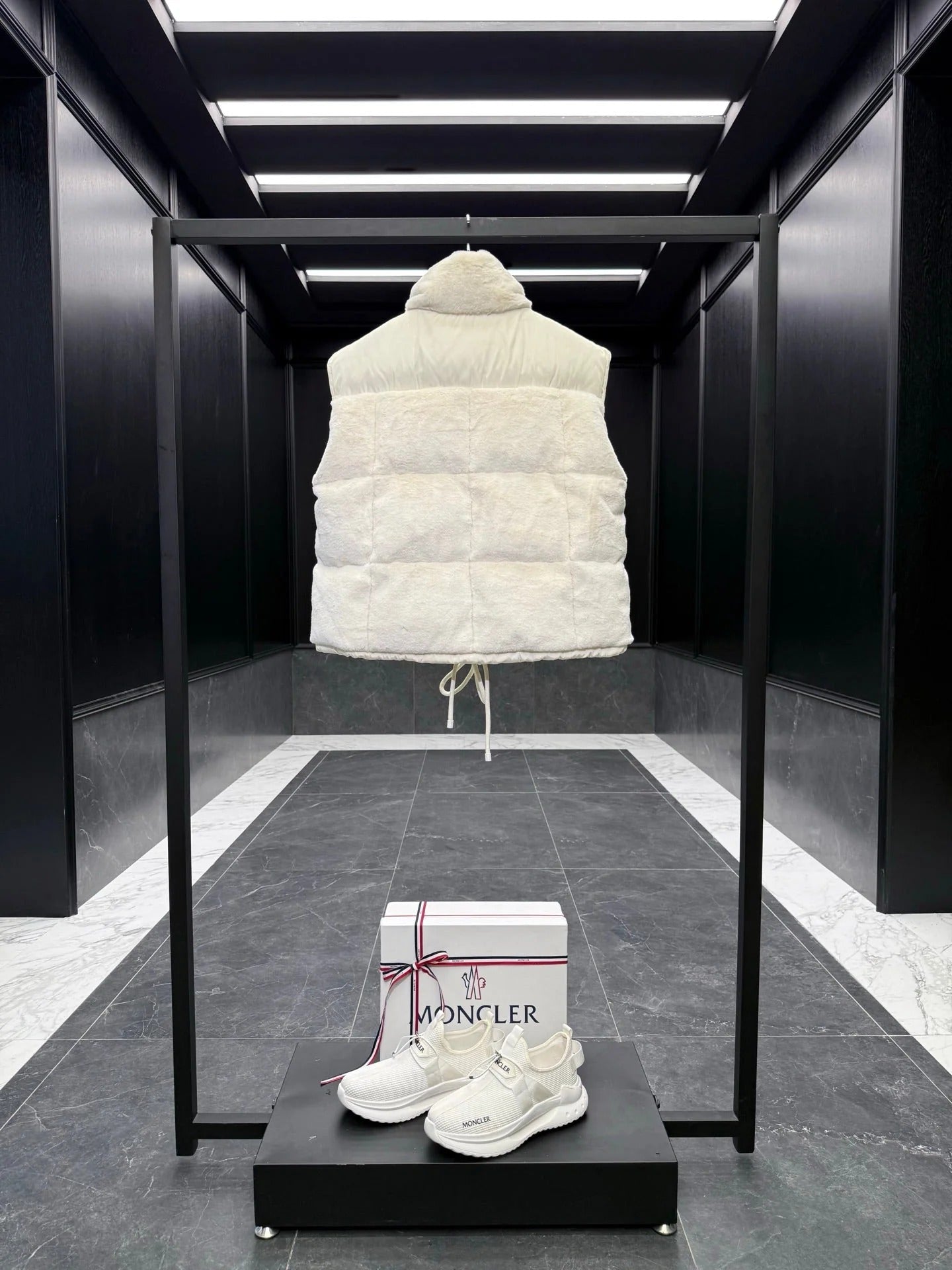MONCLER 25S DOWN PUFFER VEST IN WHITE 013