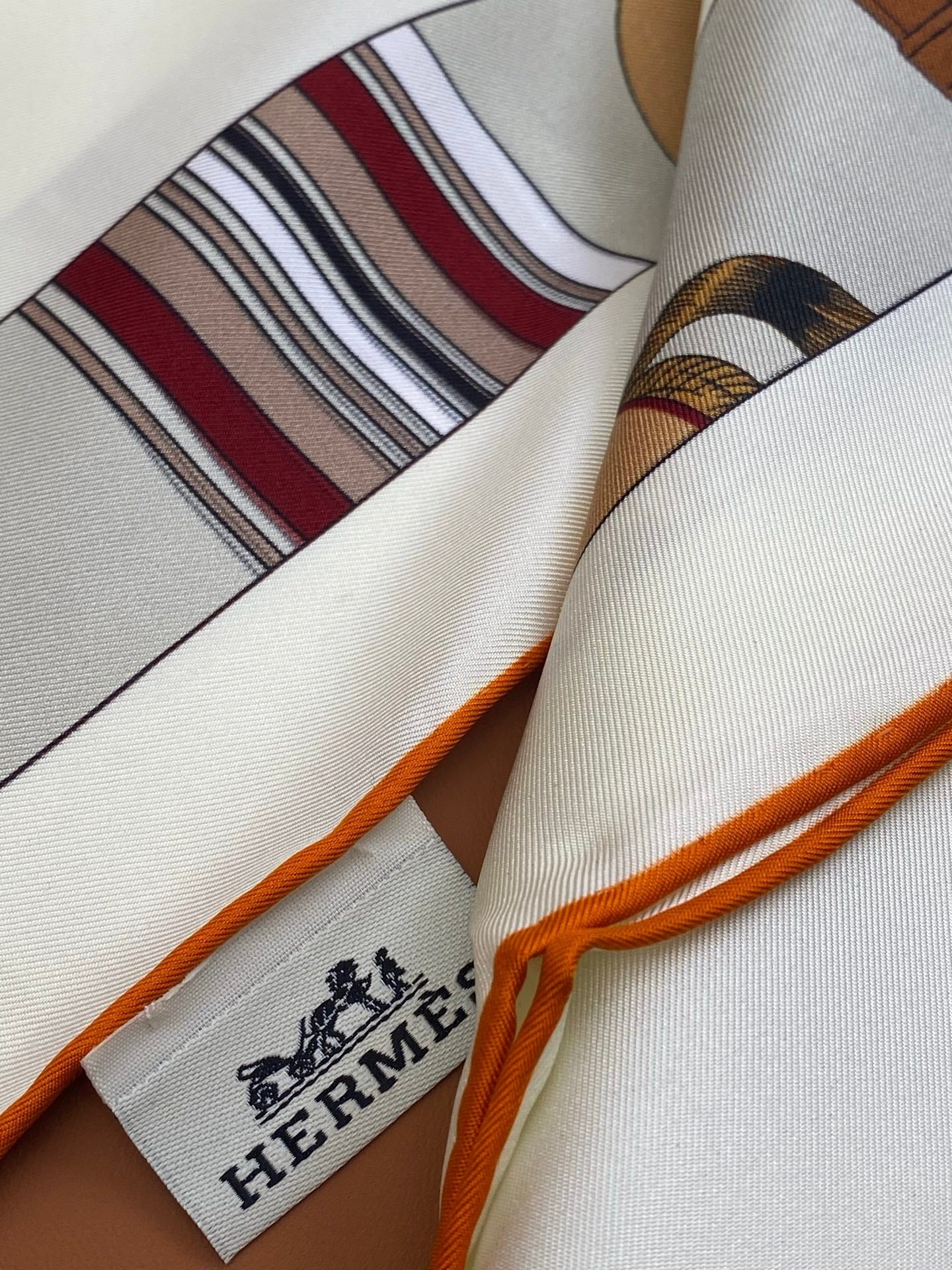 HERMES 25S SCARF 90 IN SILK 703708